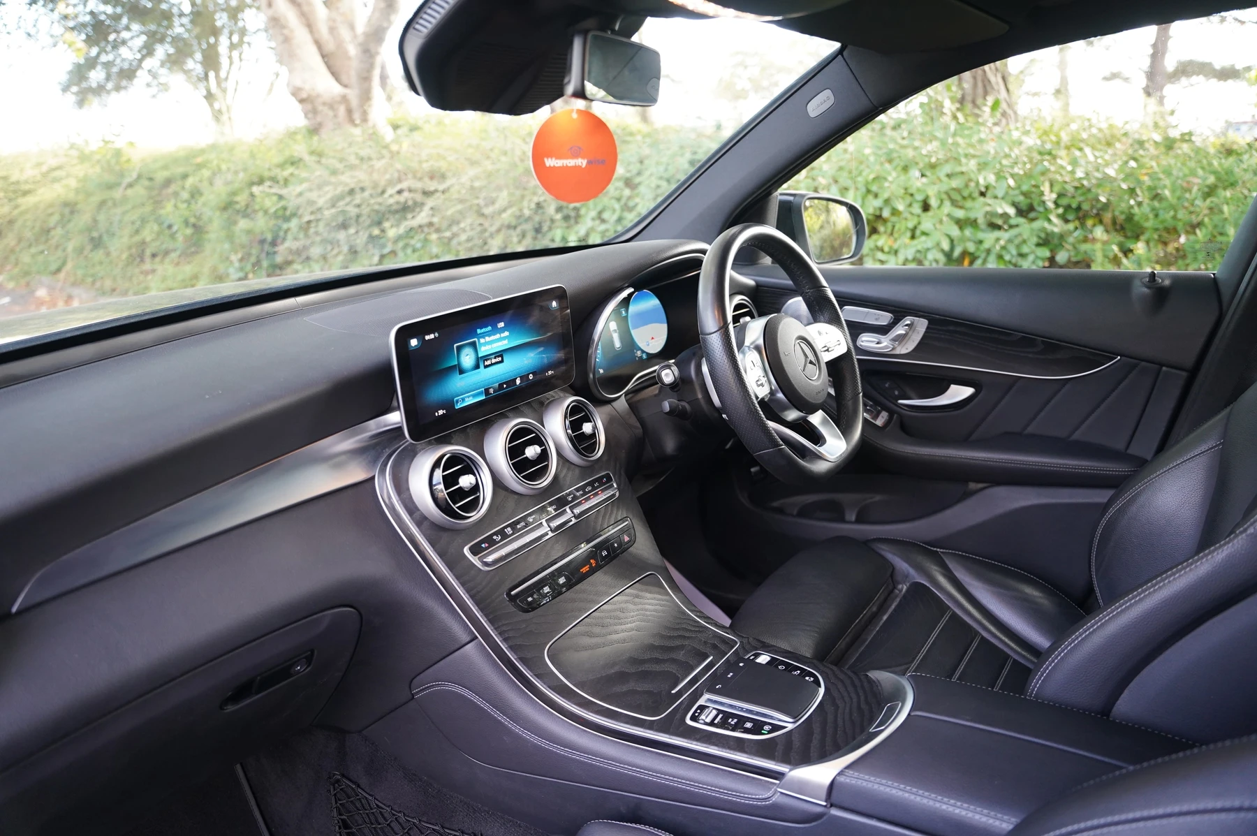 Mercedes-Benz-GLC-image-1