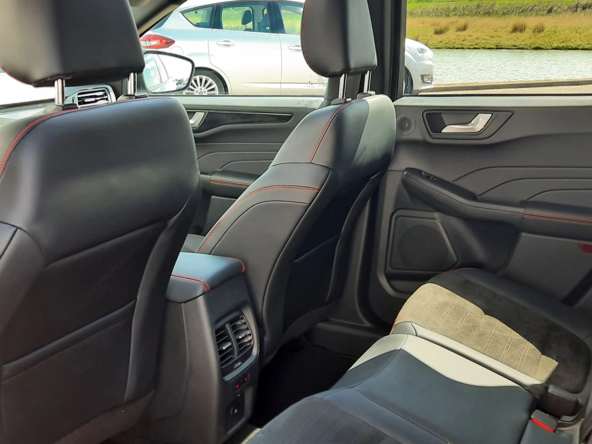Ford-Kuga-image-13