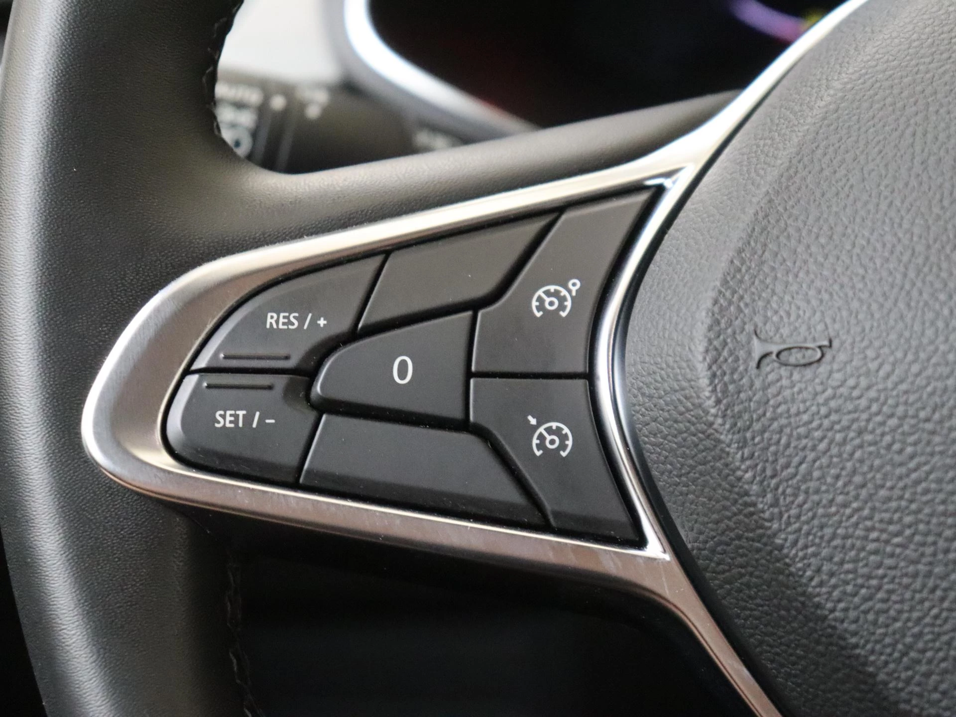 Renault-Captur-image-12