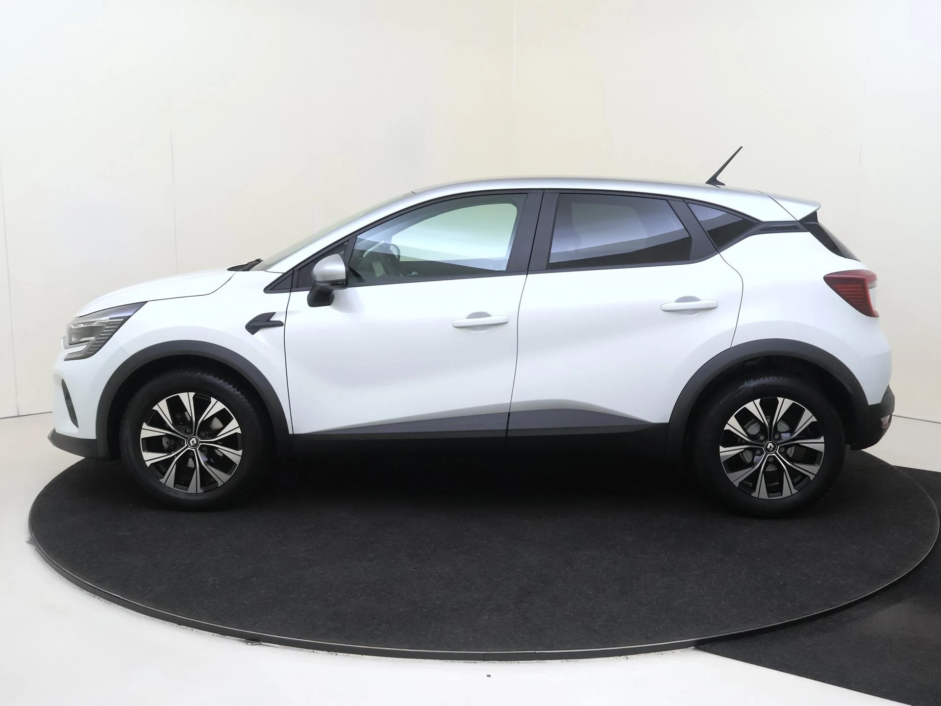 Renault-Captur-image-7