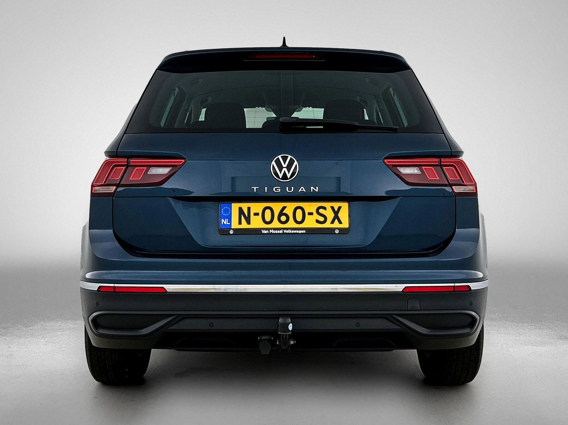 Volkswagen-Tiguan-image-2