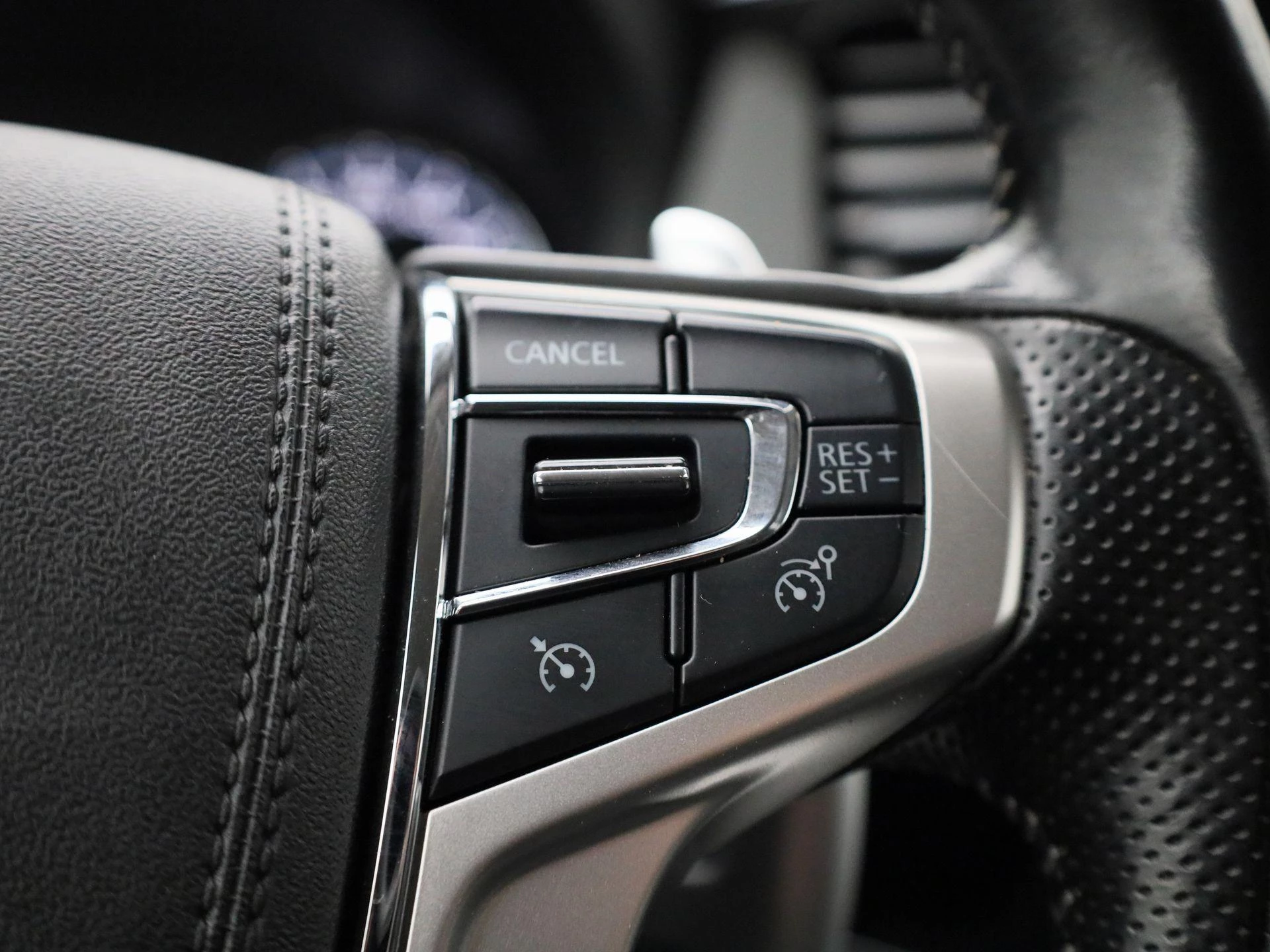 Mitsubishi-Outlander-image-22