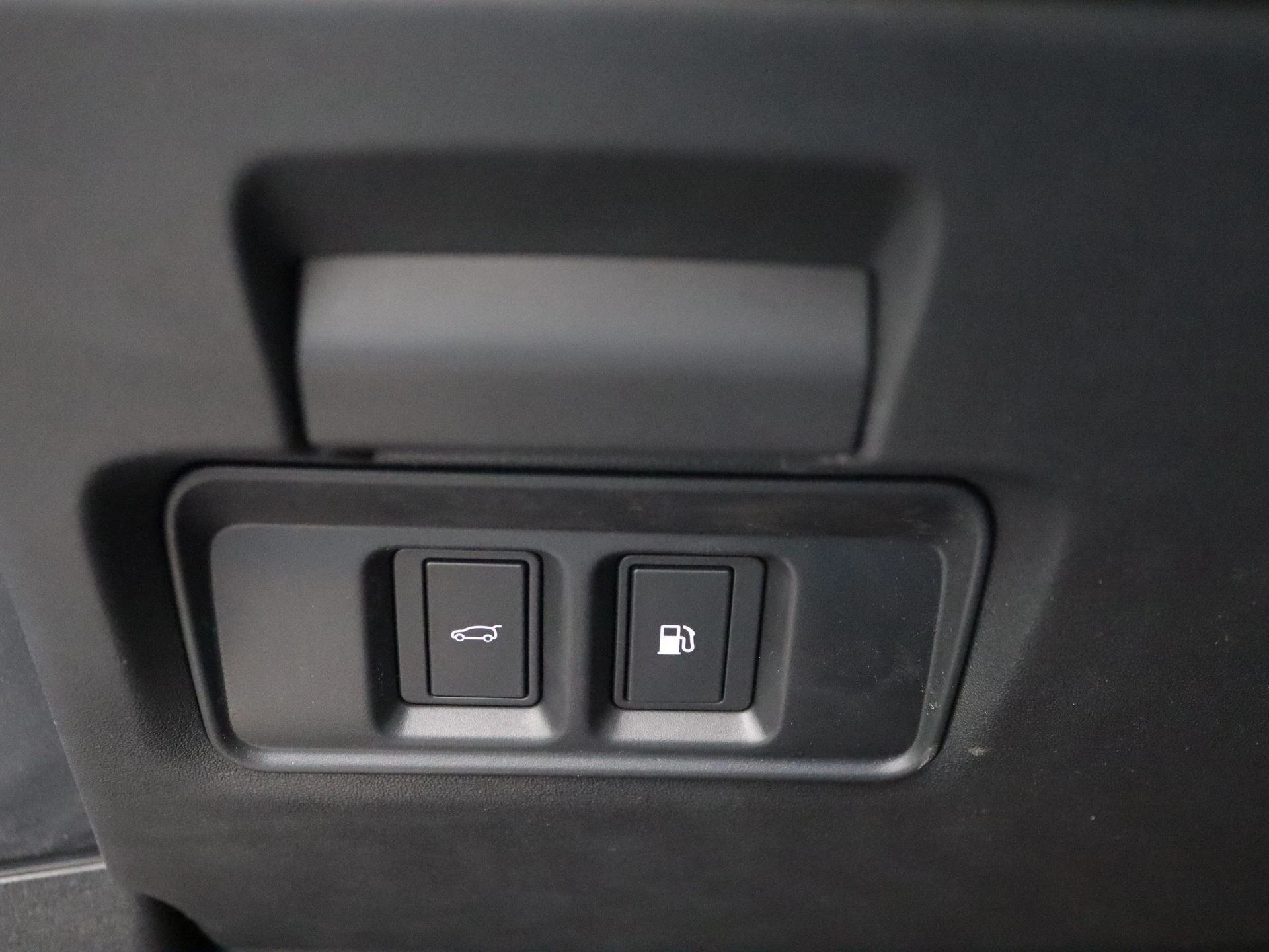 Land Rover-Range Rover Evoque-image-26