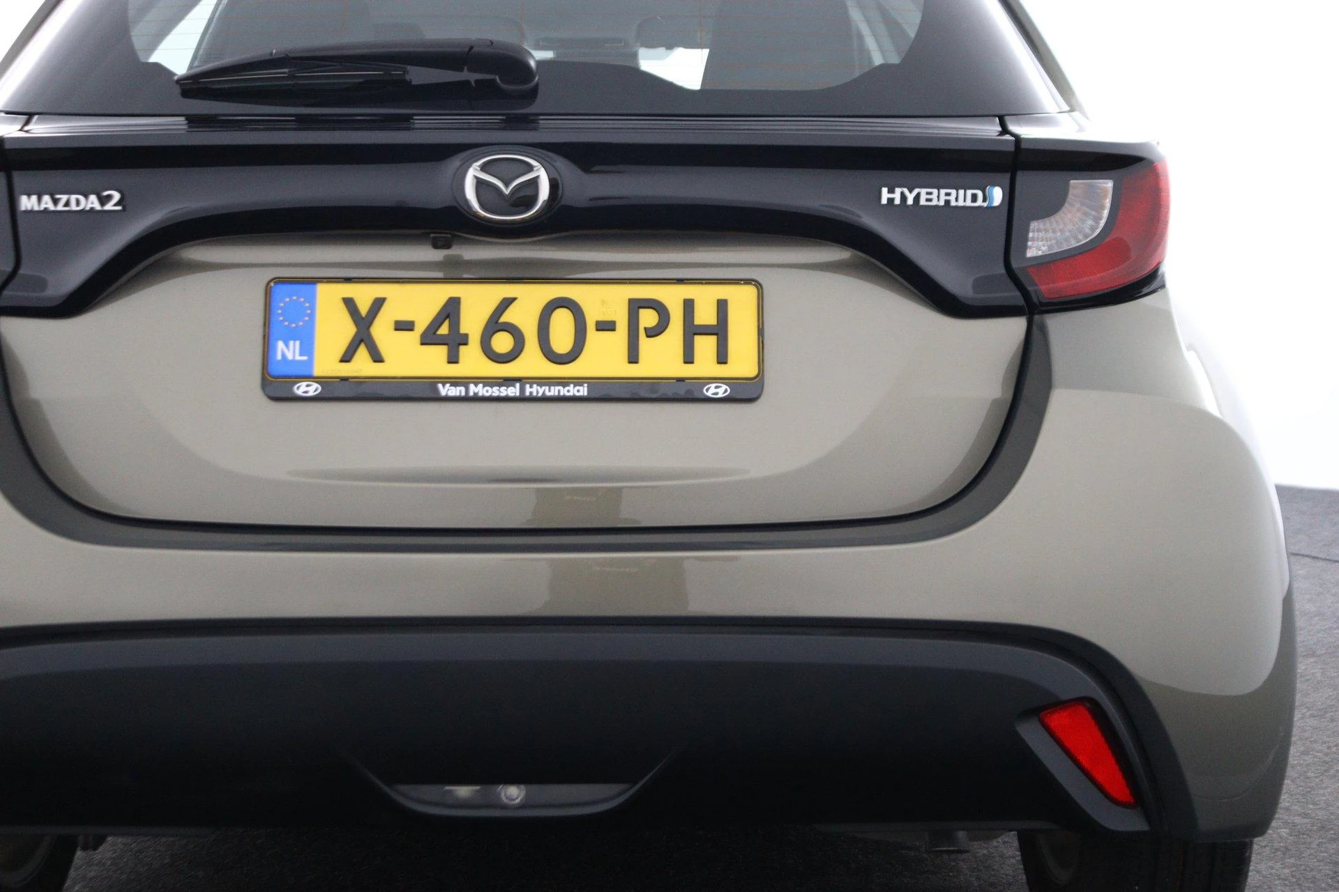 Mazda-2 Hybrid-image-34