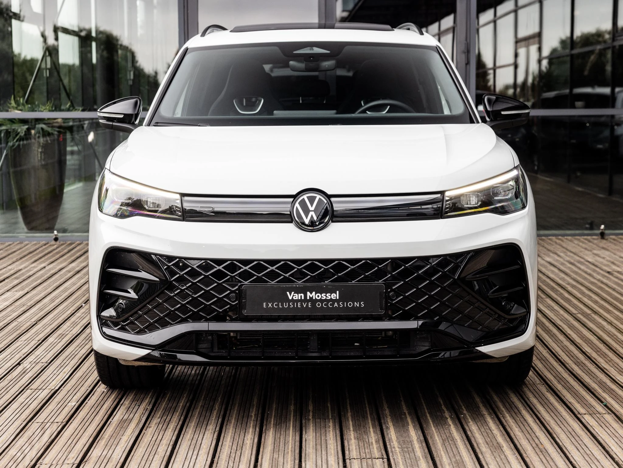 Volkswagen-Tiguan-image-1