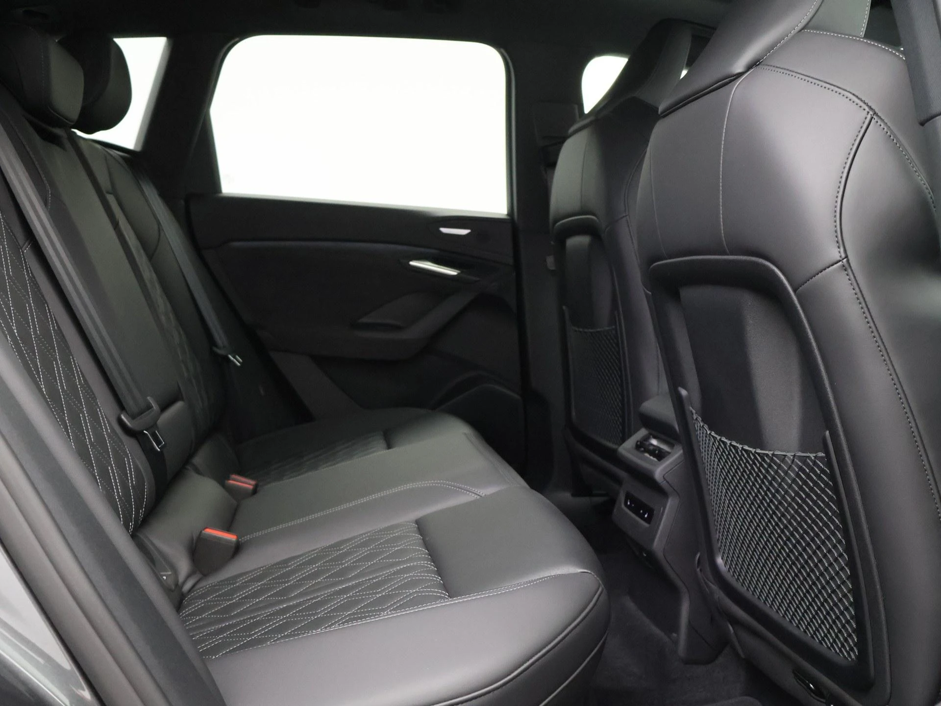 Audi SQ6 e-tron