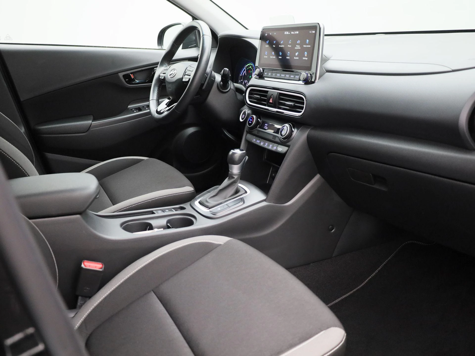 Hyundai-Kona-image-39