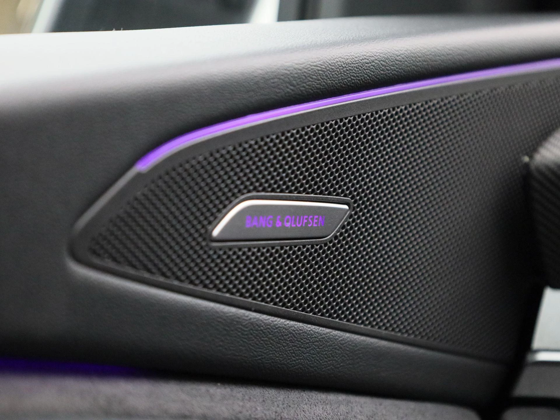 Audi-Q6 e-tron-image-43