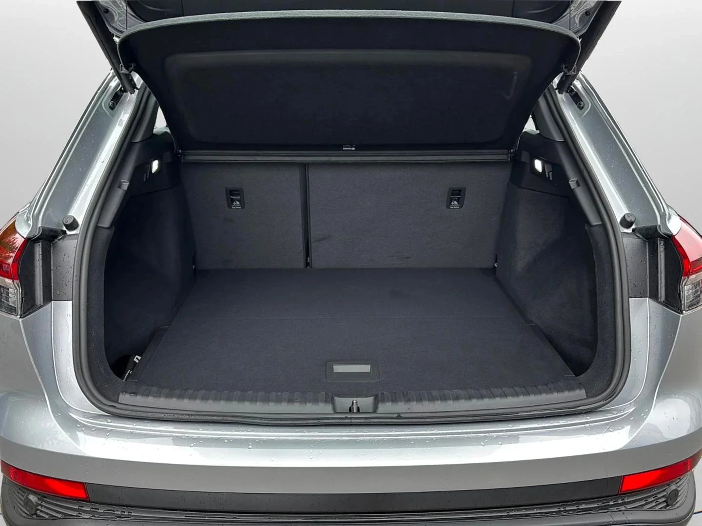 Audi-Q4 e-tron-image-14