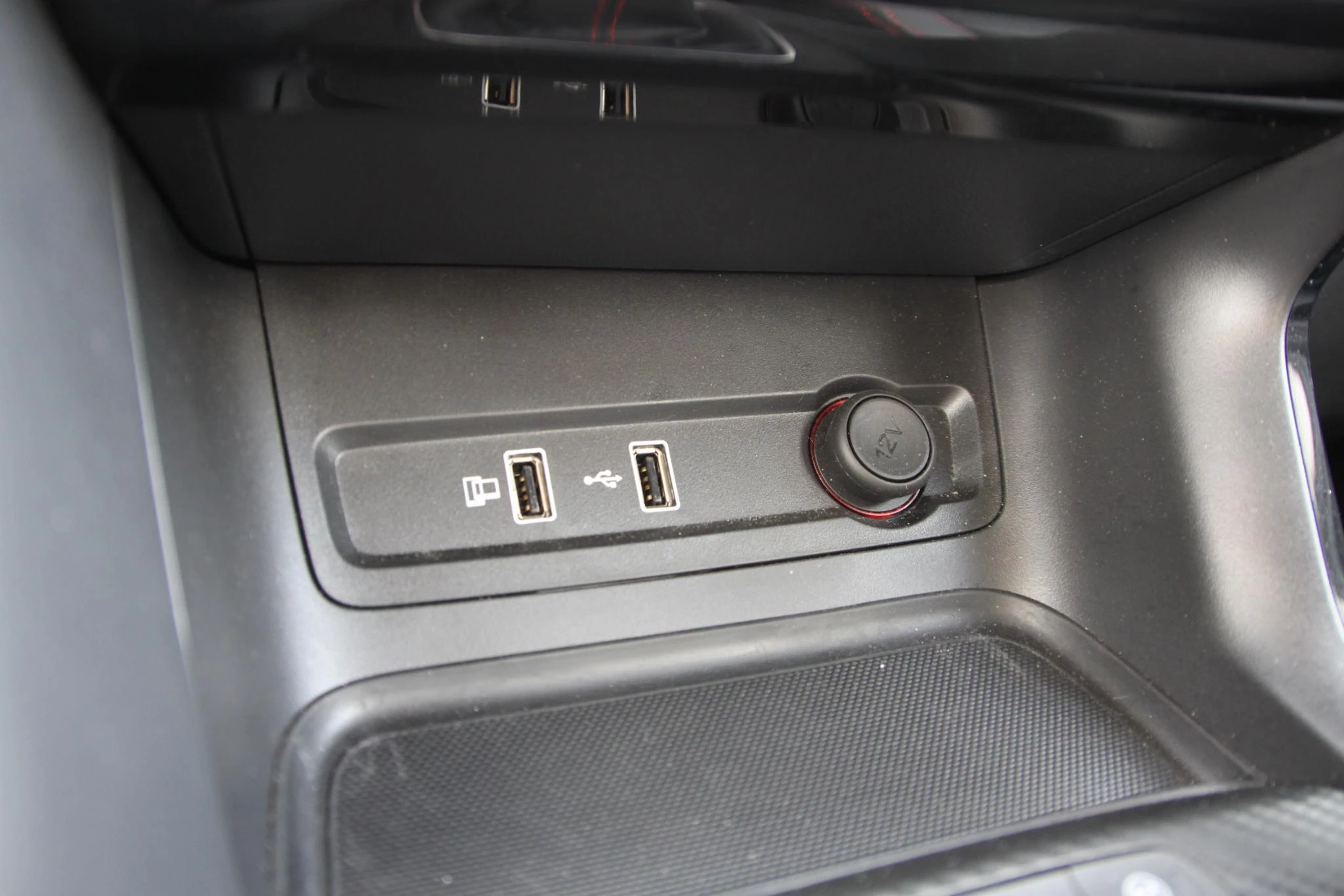 MG ZS 1.5 VTi-Tech MT LUXURY