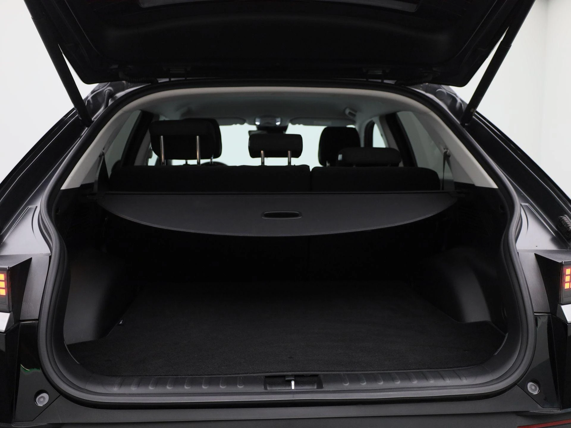 Hyundai-IONIQ 5-image-12