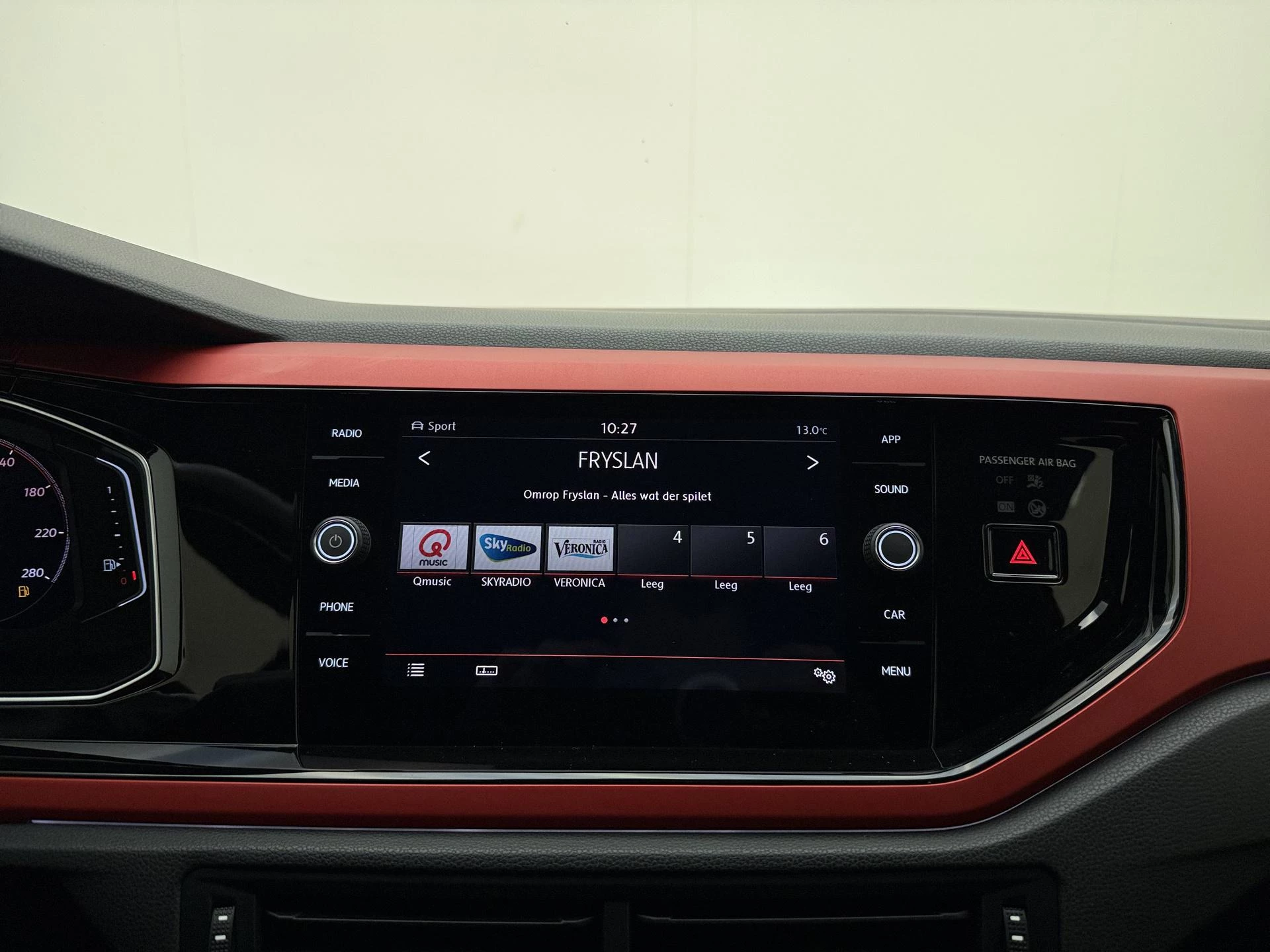 Volkswagen-Polo-image-18