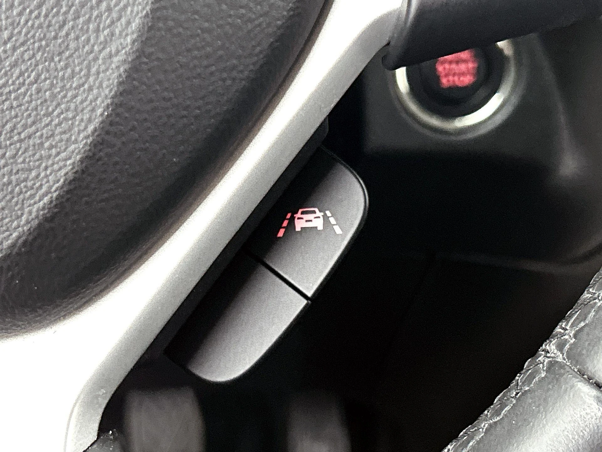 Suzuki-S-Cross-image-11