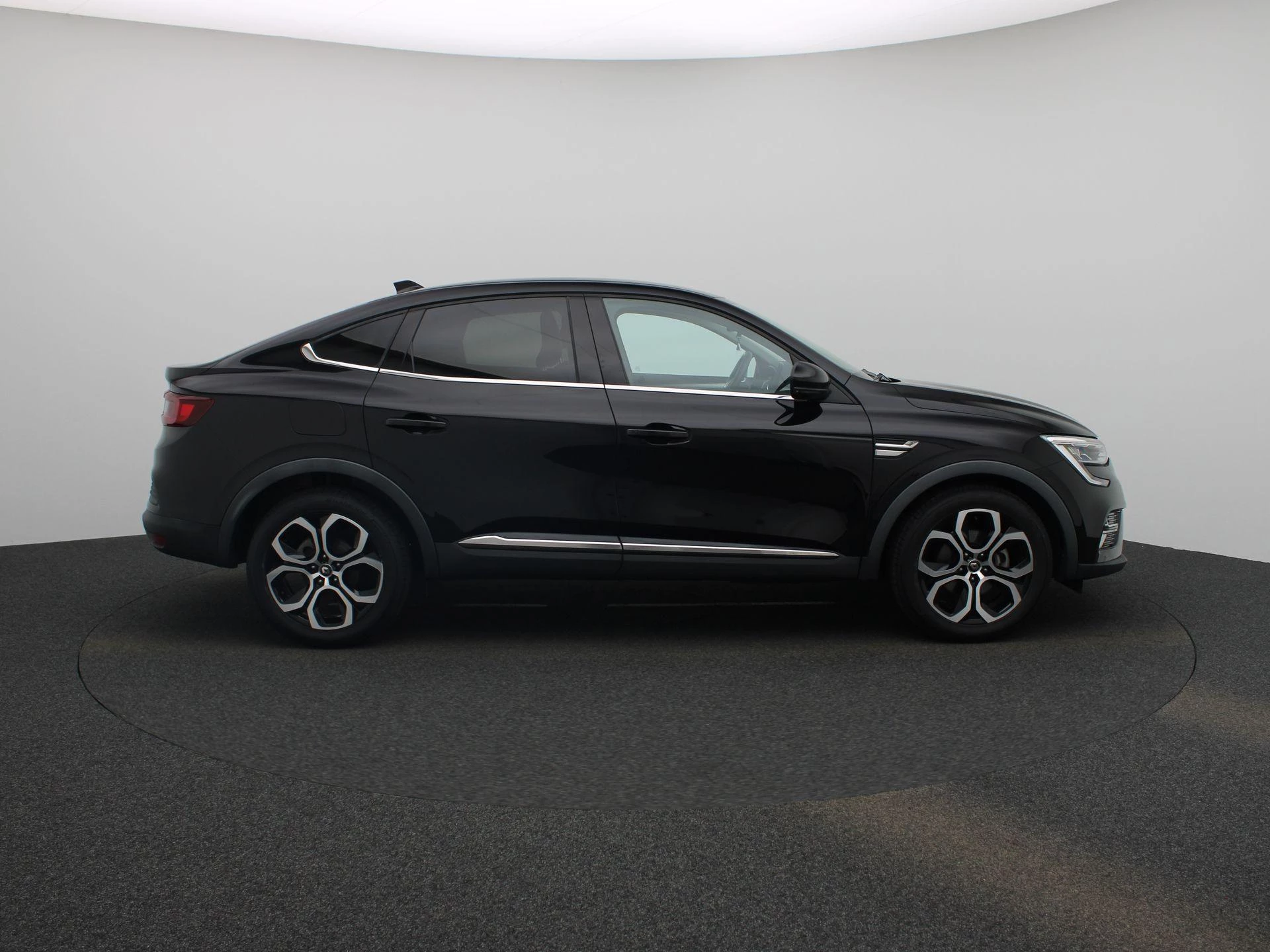 Renault-Arkana-image-5