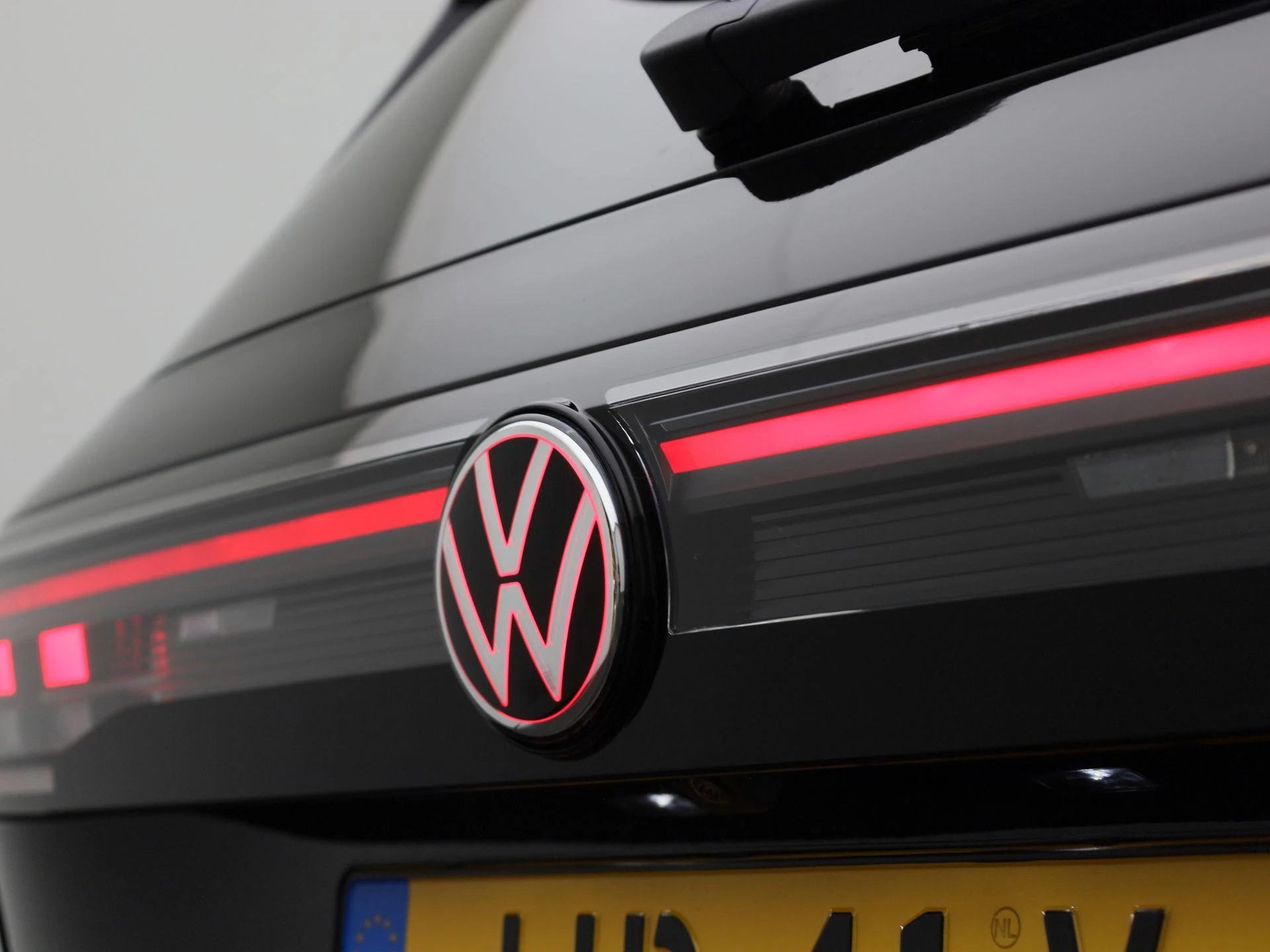 Volkswagen Tiguan 1.5 eHybrid R-Line Edition 204 PK|