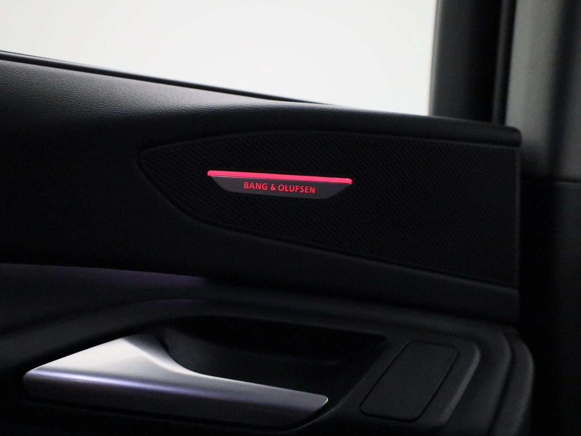 Audi-Q6 e-tron-image-44