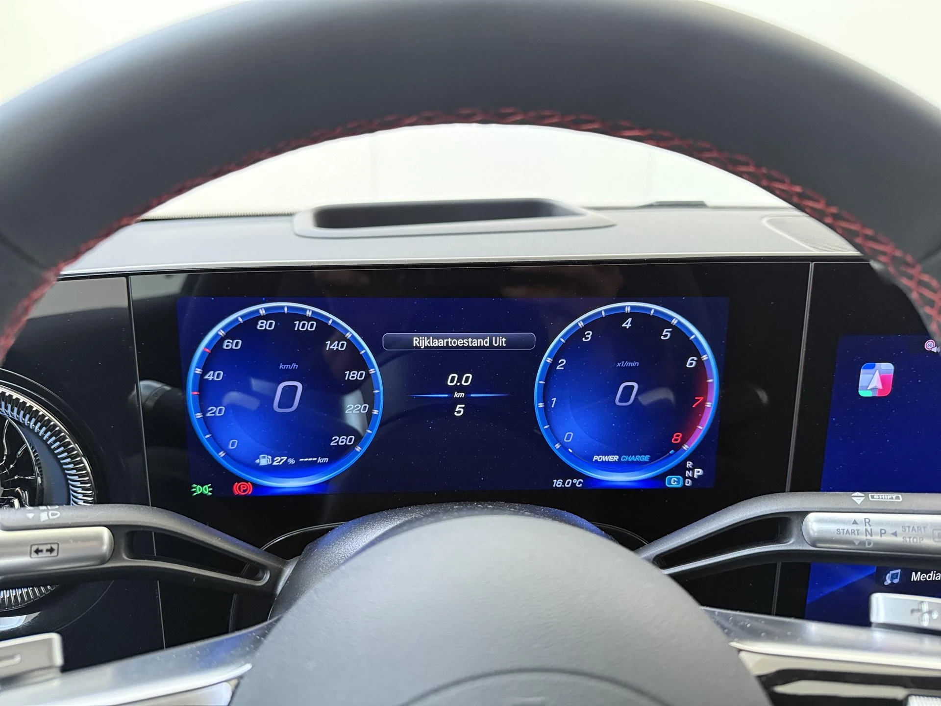 Mercedes-Benz-CLA-image-10