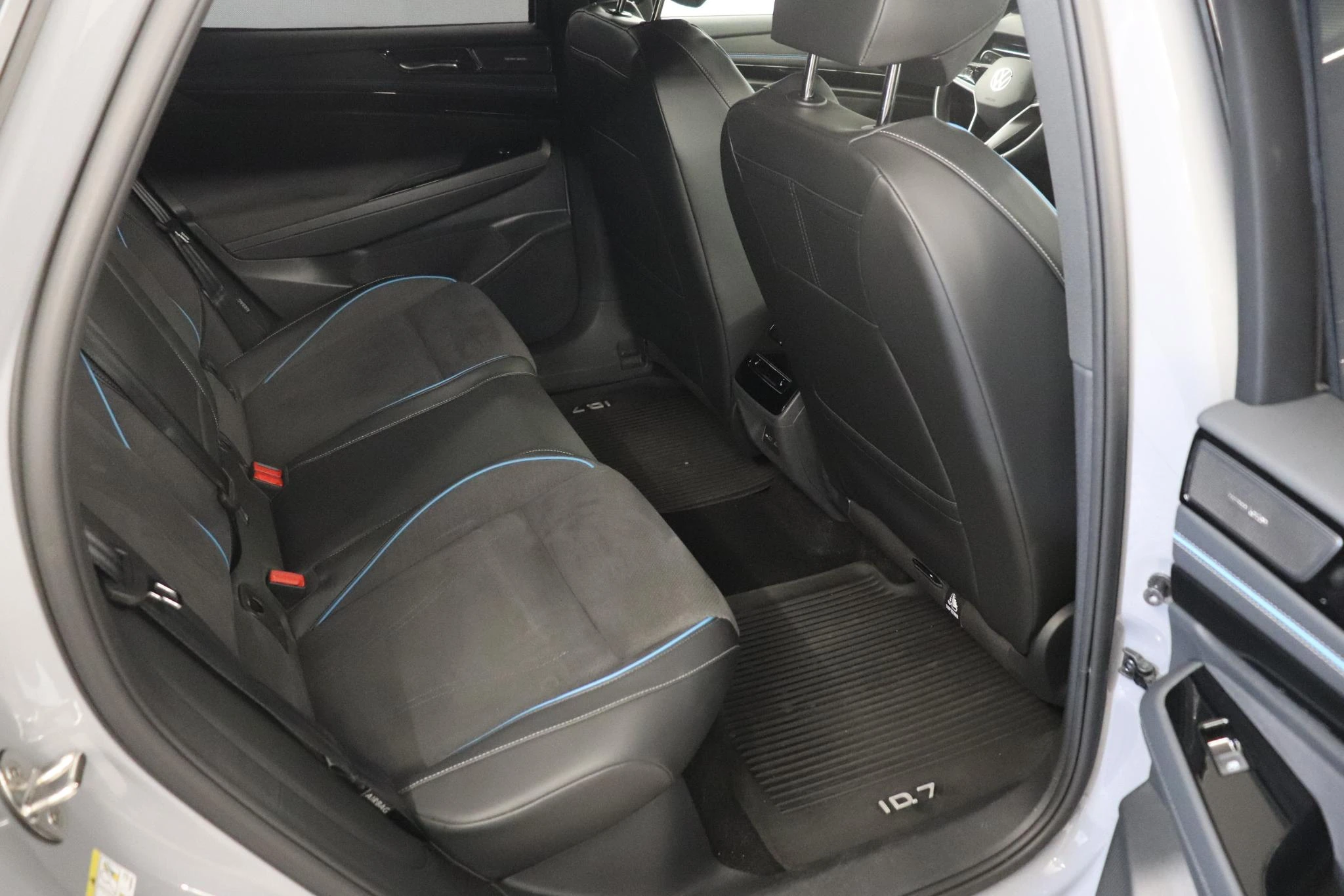 Volkswagen-ID.7-image-17