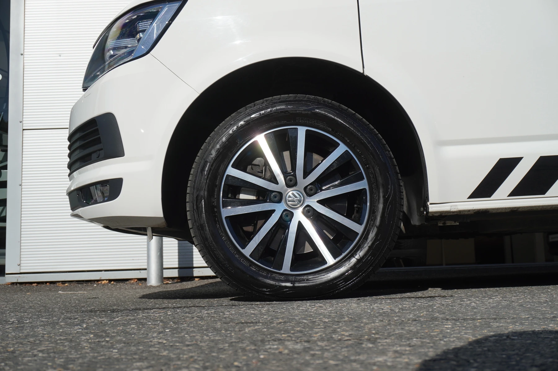 Volkswagen-California-image-4