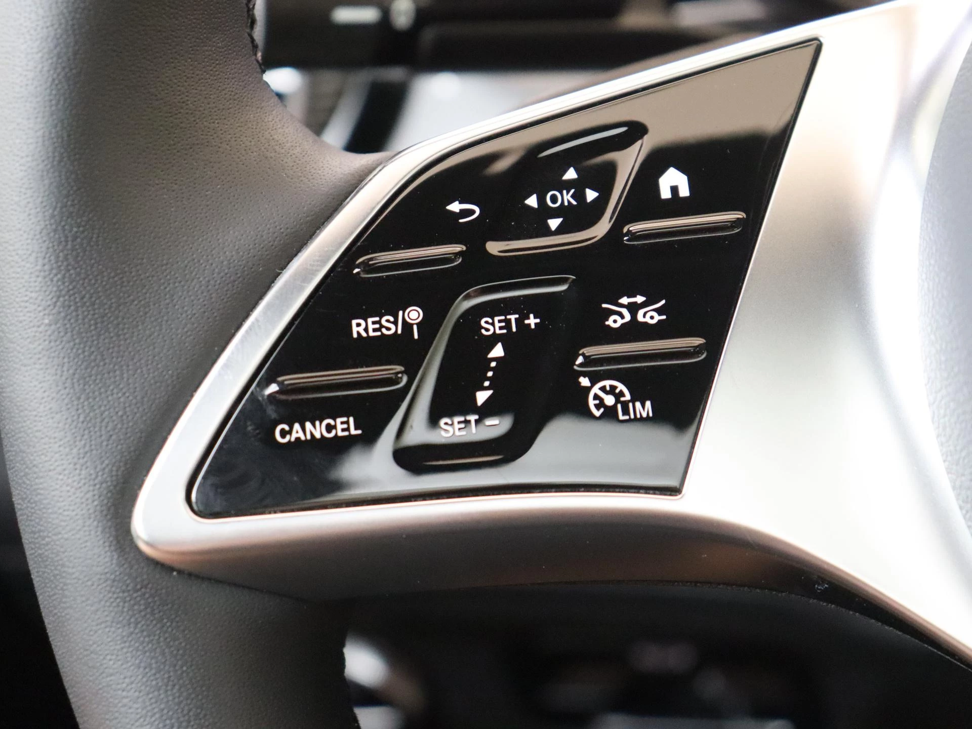Mercedes-Benz EQE 300 Business Solution Luxury 90 kWh