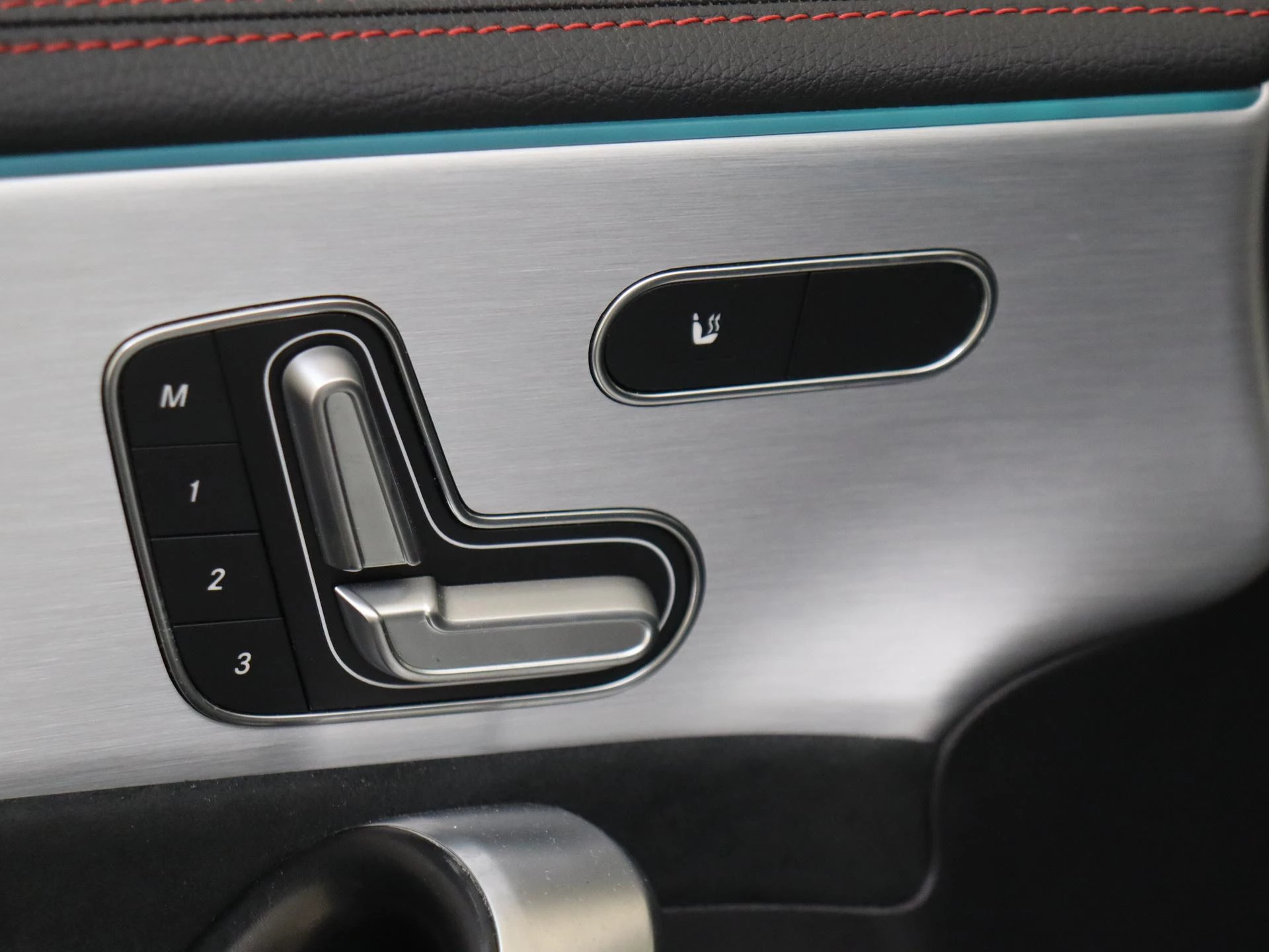 Mercedes-Benz-CLA-image-25