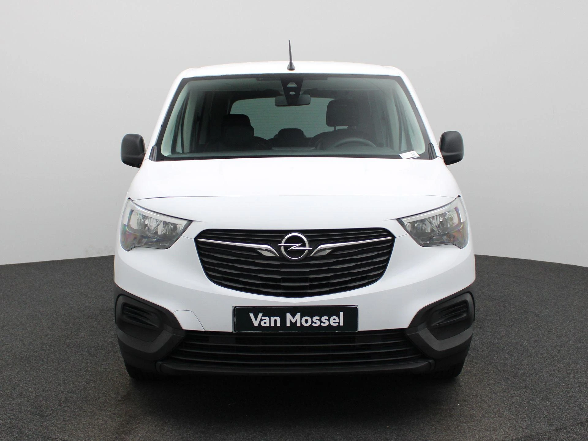 Opel-Combo Life-image-2