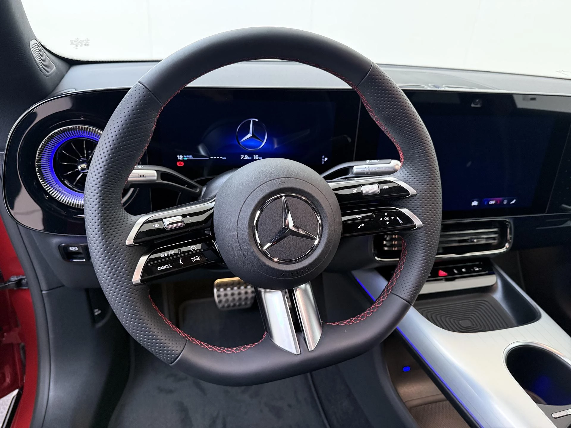 Mercedes-Benz-CLA-image-9