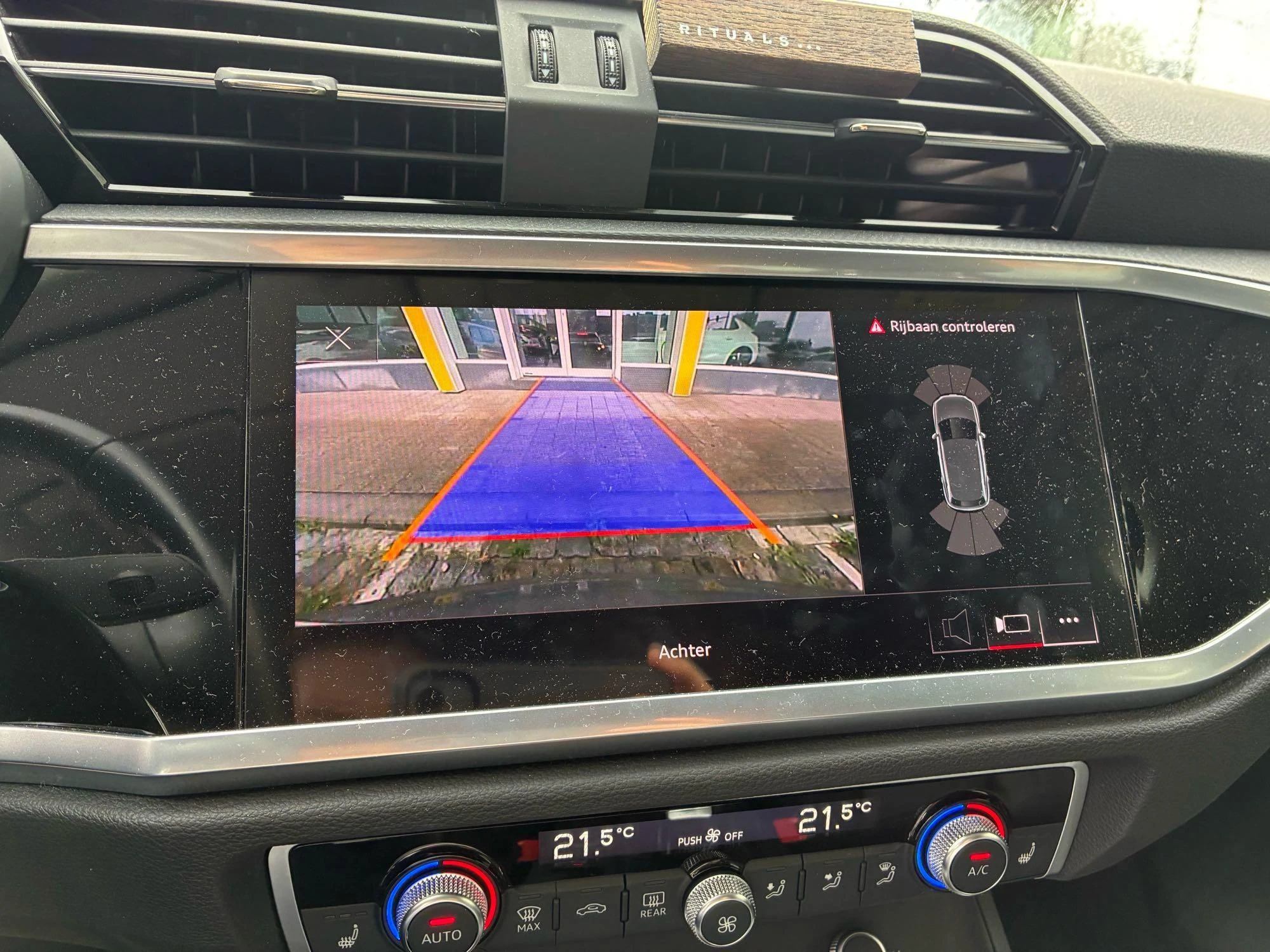 Audi-Q3-image-5