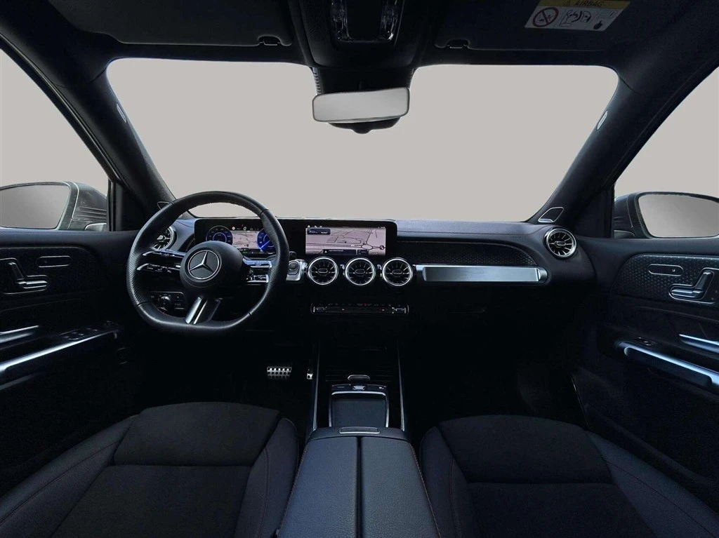 Mercedes-Benz-EQB-image-12