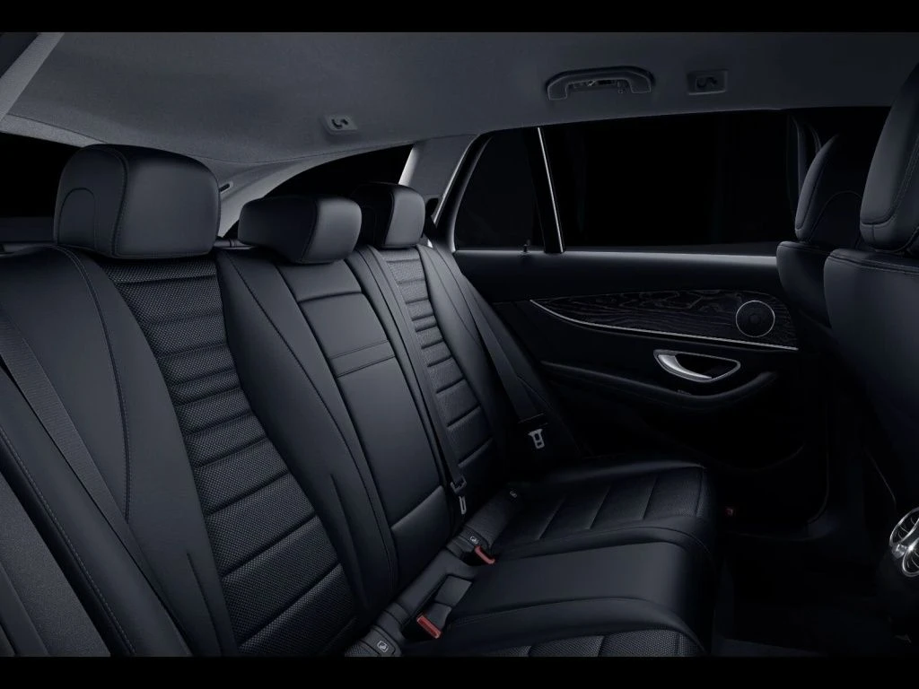 Mercedes-Benz-E-Klasse 220 d-image-10