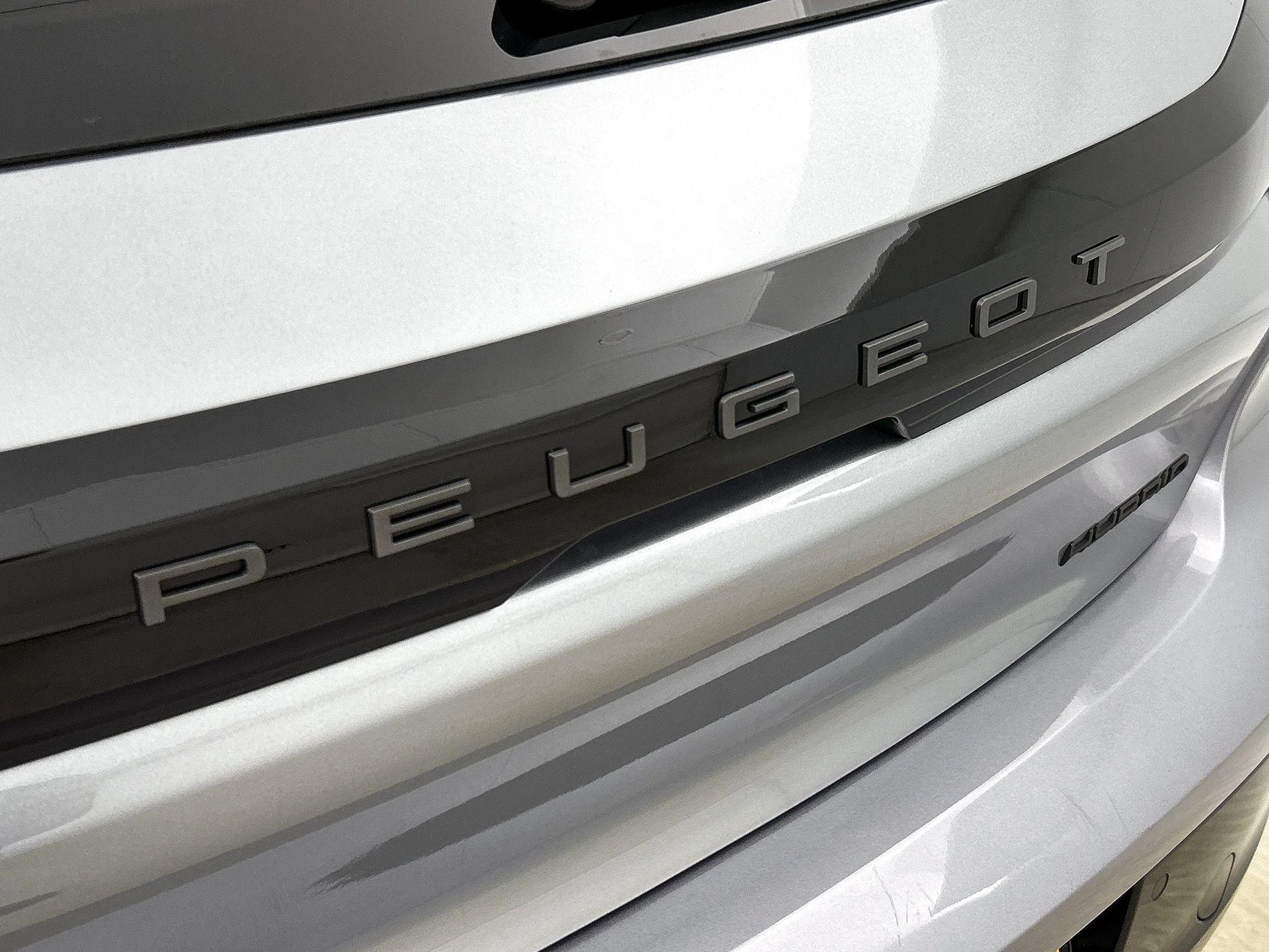 Peugeot 208 1.2 Hybrid 110 e-DCS6 Allure