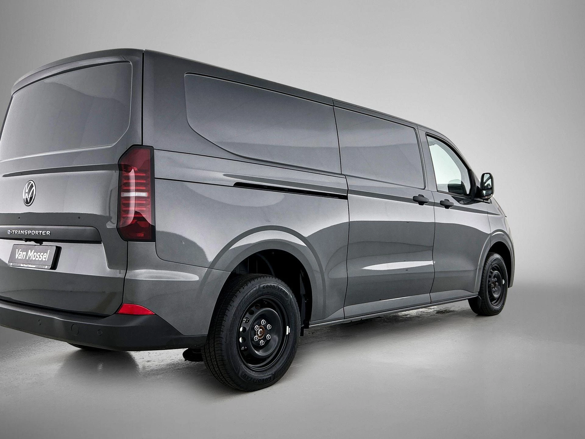 Volkswagen e-Transporter L2H1 Life 64 kWh 136PK