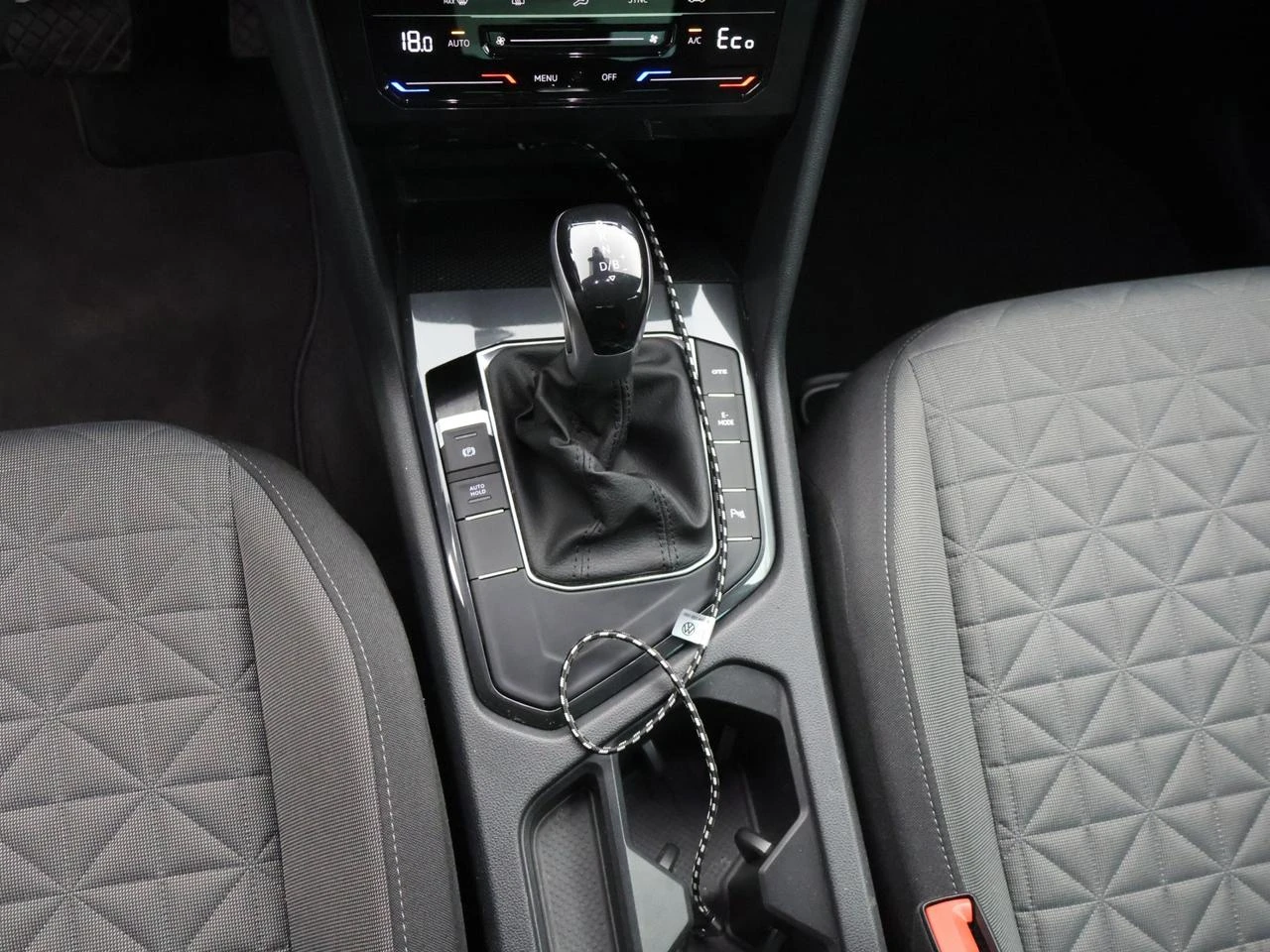 Volkswagen-Tiguan-image-15