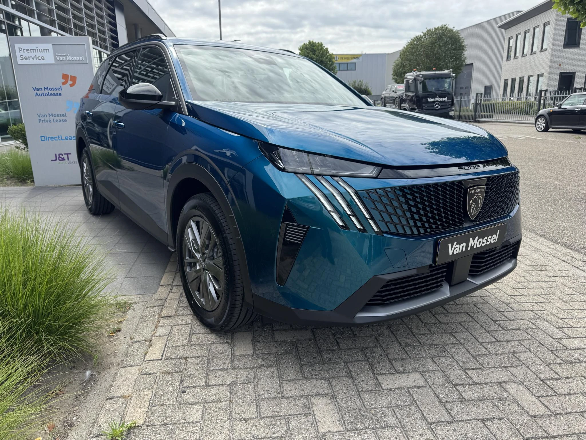 Peugeot-5008-image-4