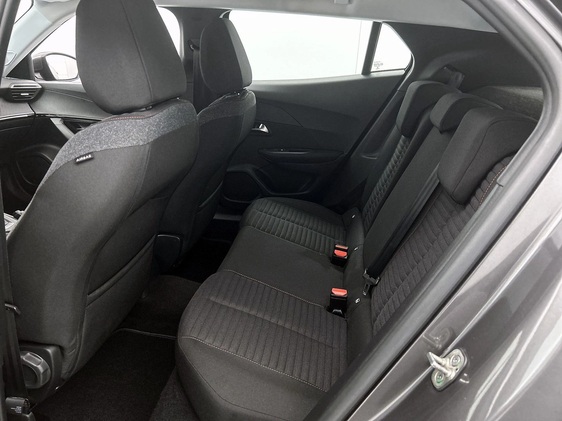Peugeot-2008-image-25