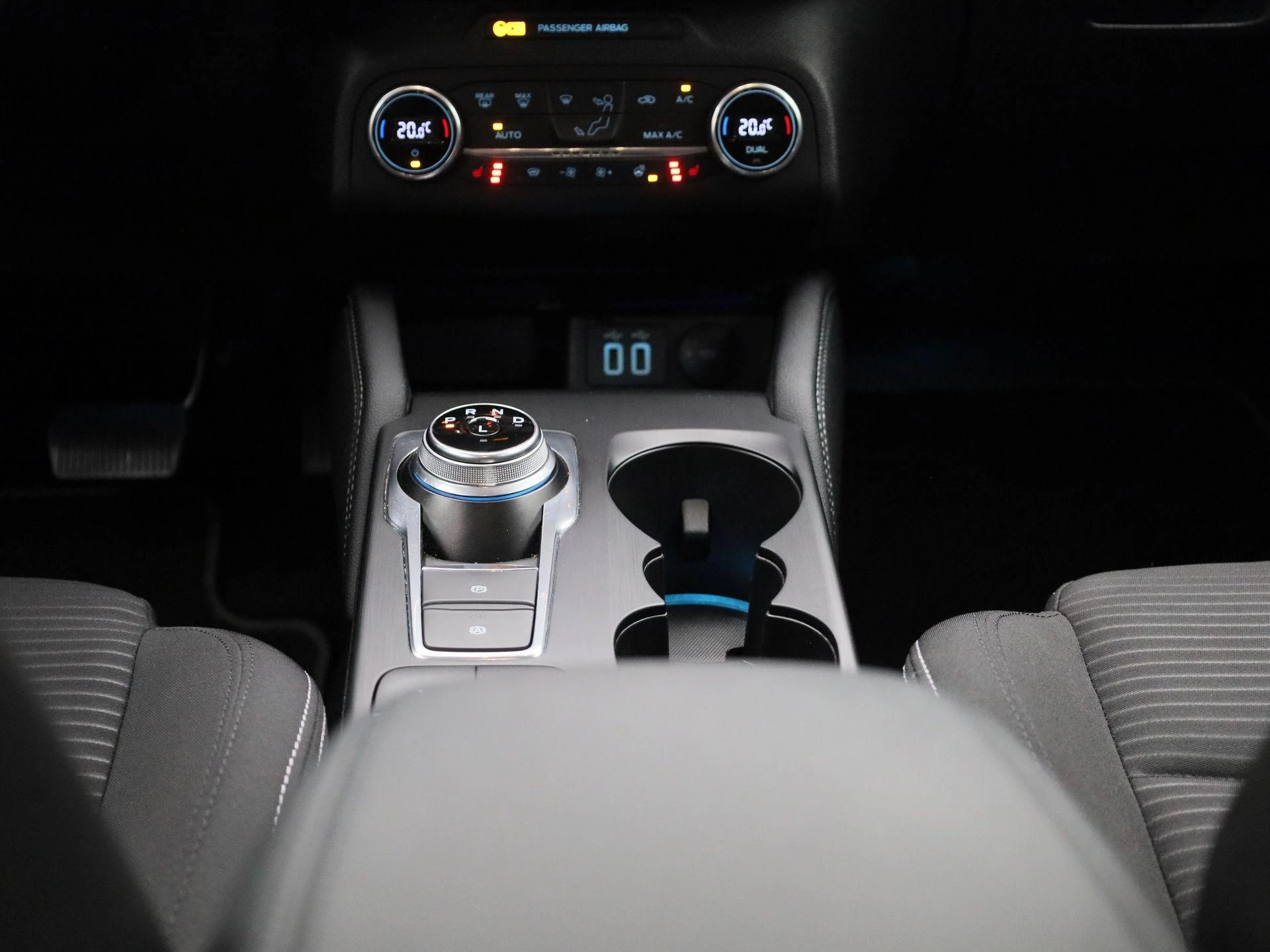 Ford Focus Wagon 1.0 EcoBoost Titanium X Business