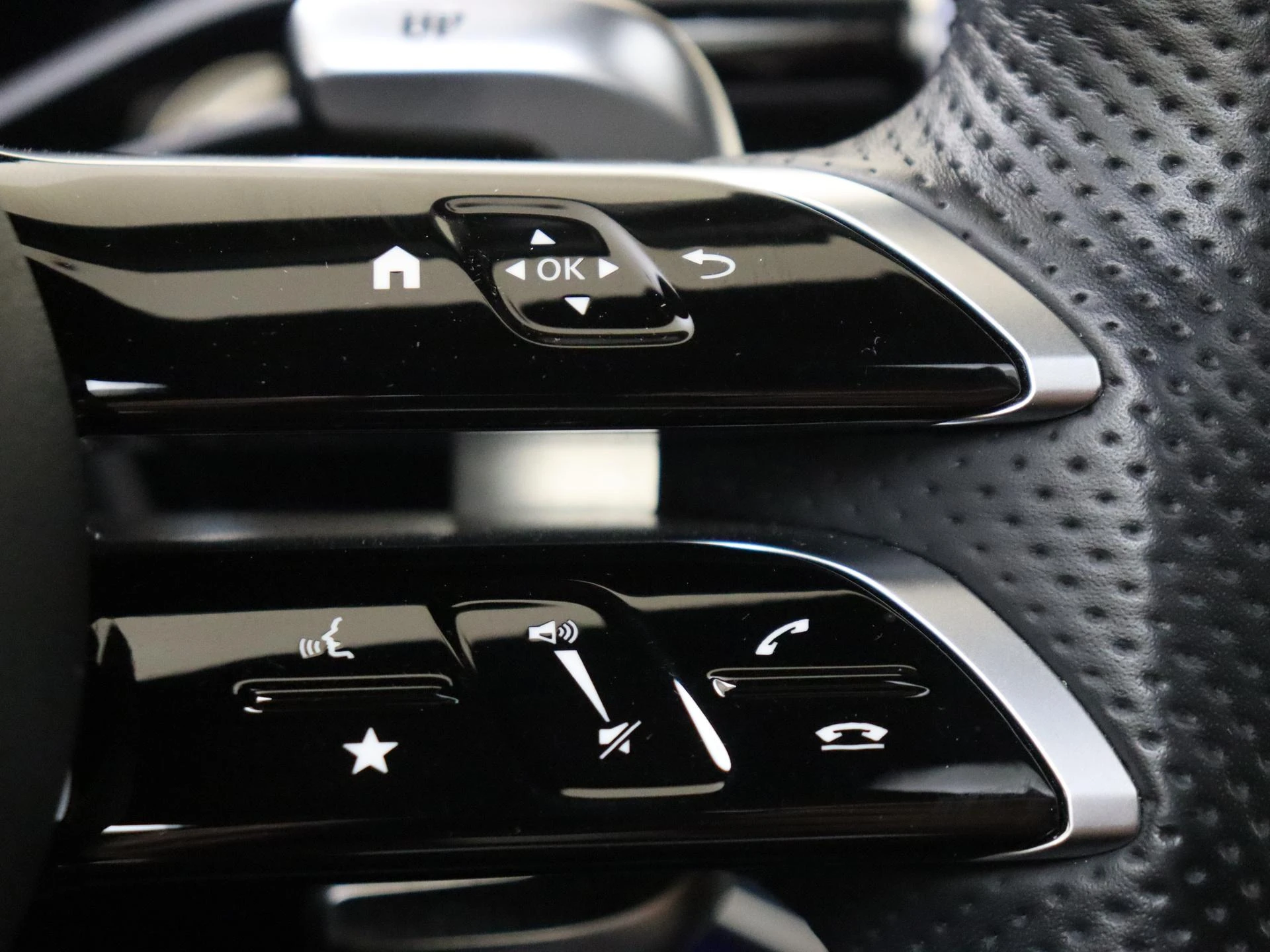 Mercedes-Benz-E-Klasse-image-15