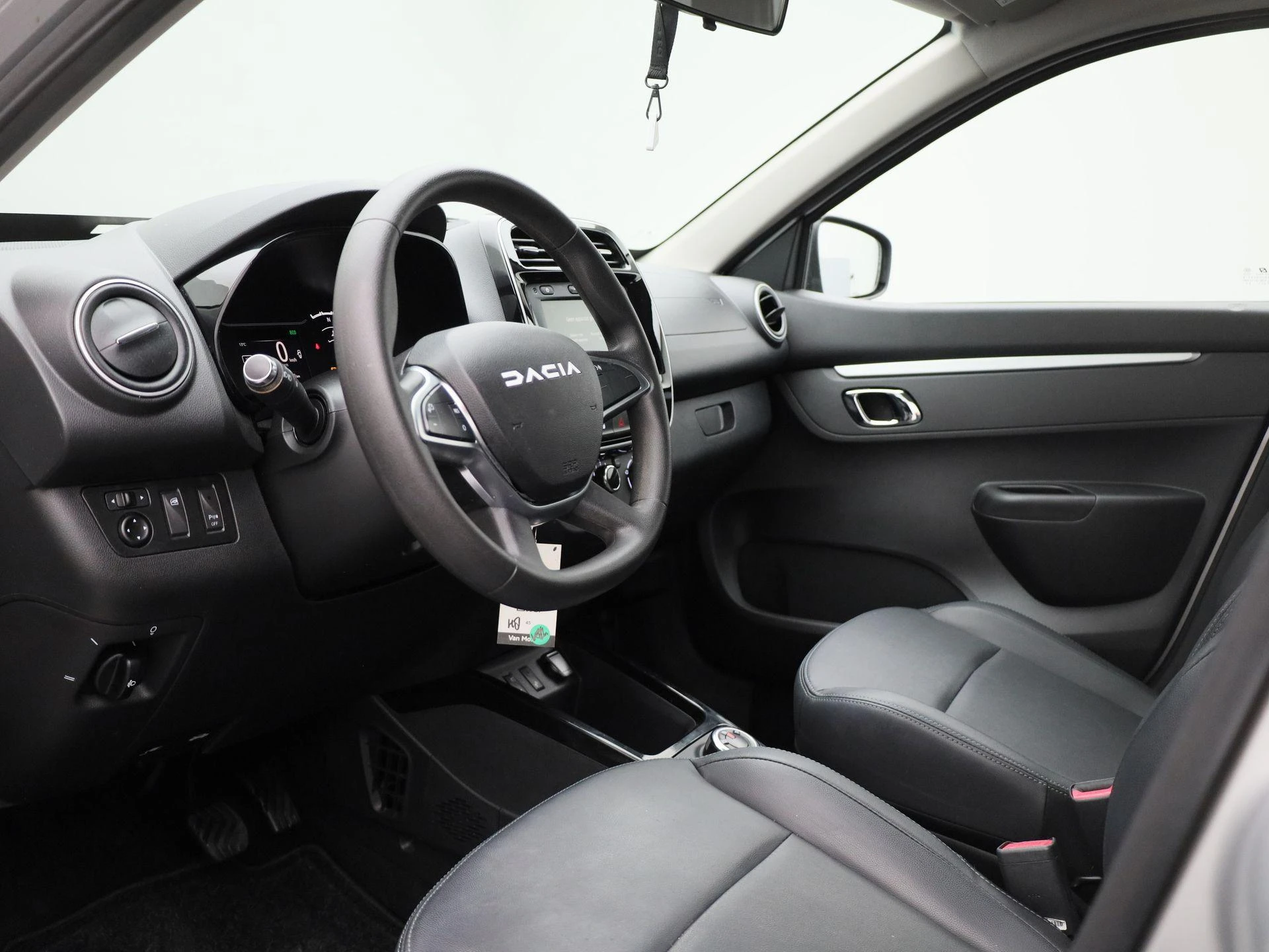 Dacia Spring - 28