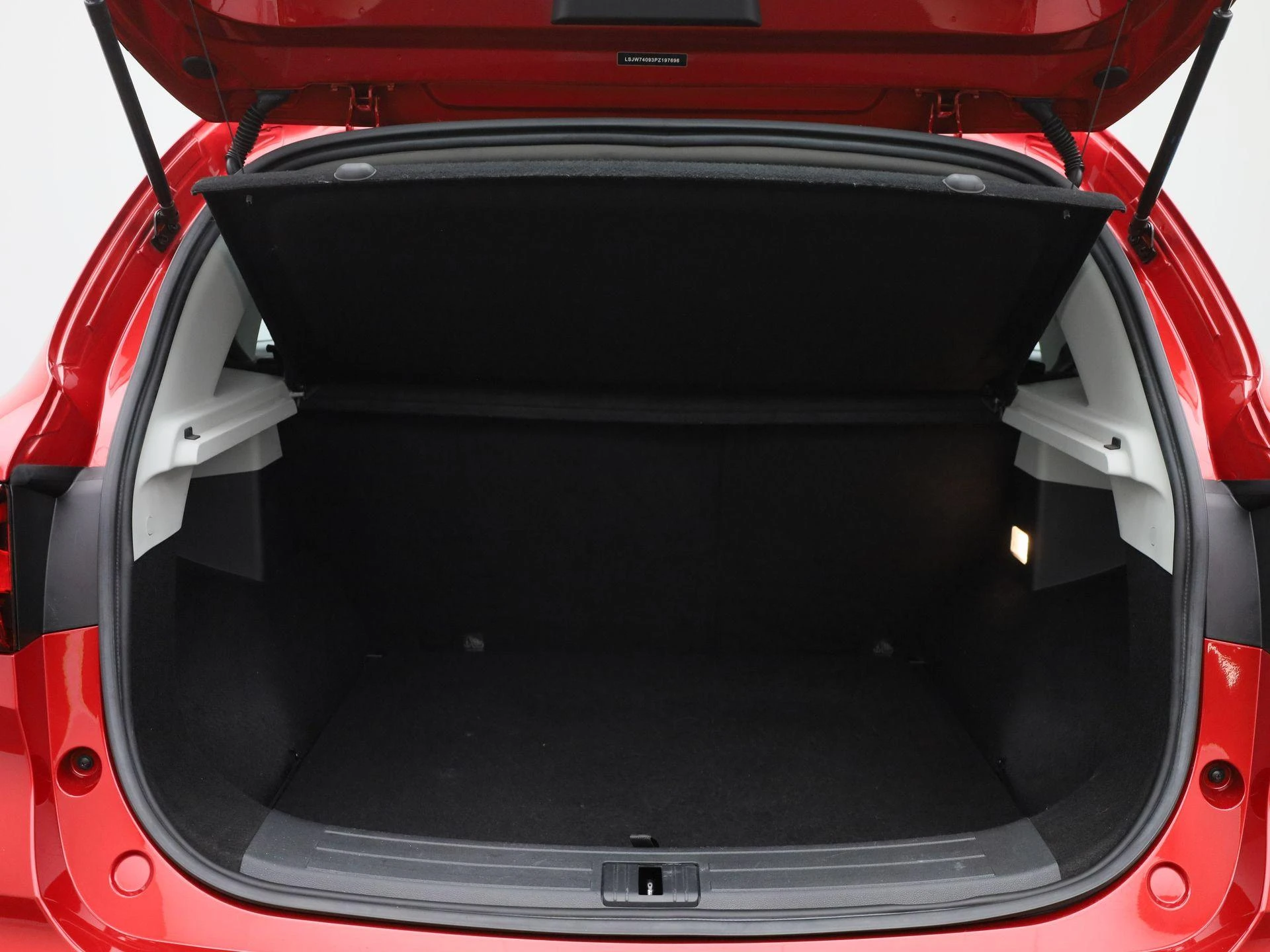 MG-ZS EV-image-13