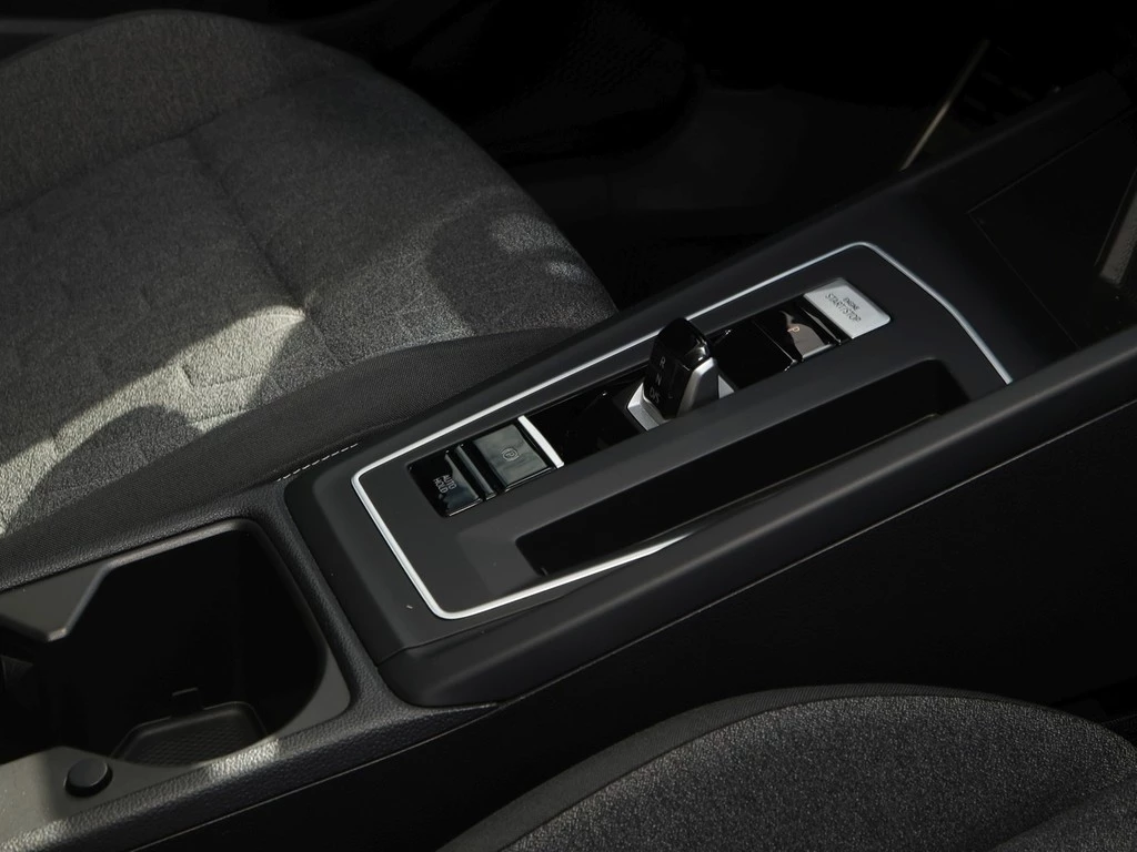 Volkswagen Golf VIII 1.5 eTSI DSG Move AppConnect/ACC