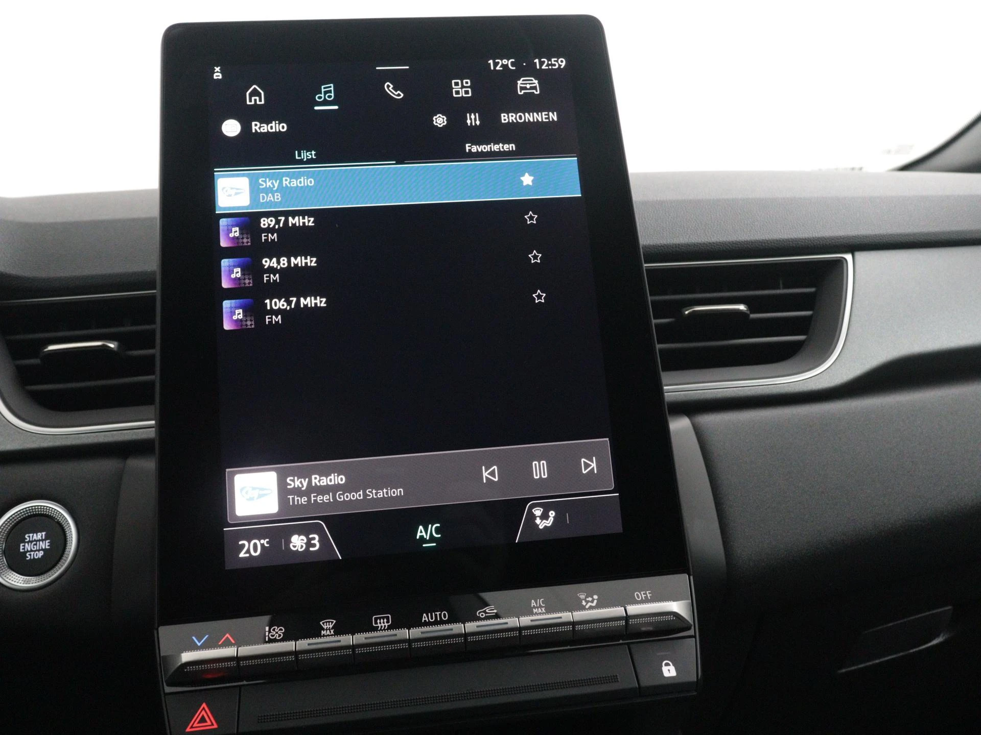 Renault-Captur-image-10