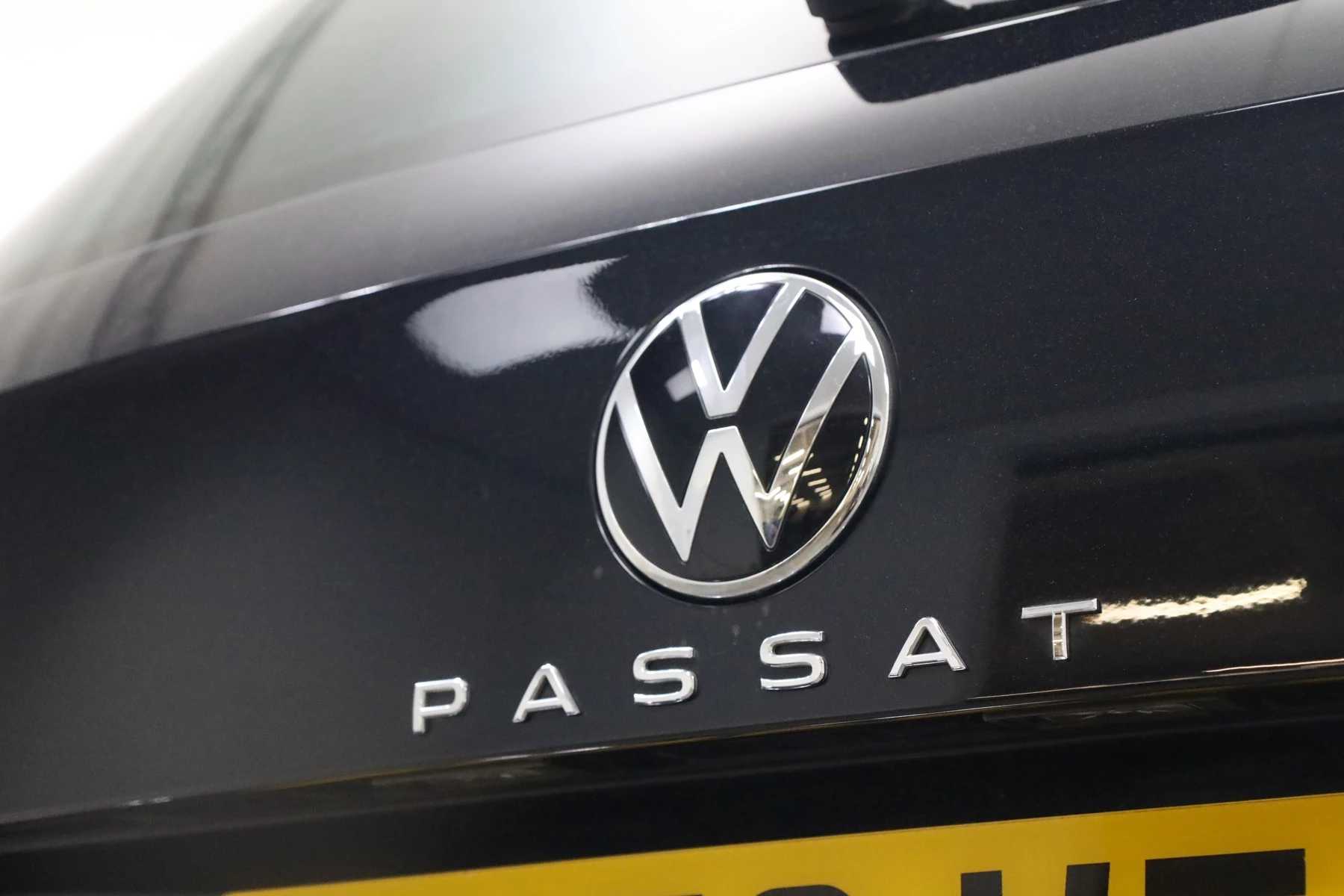 Volkswagen-Passat-image-24
