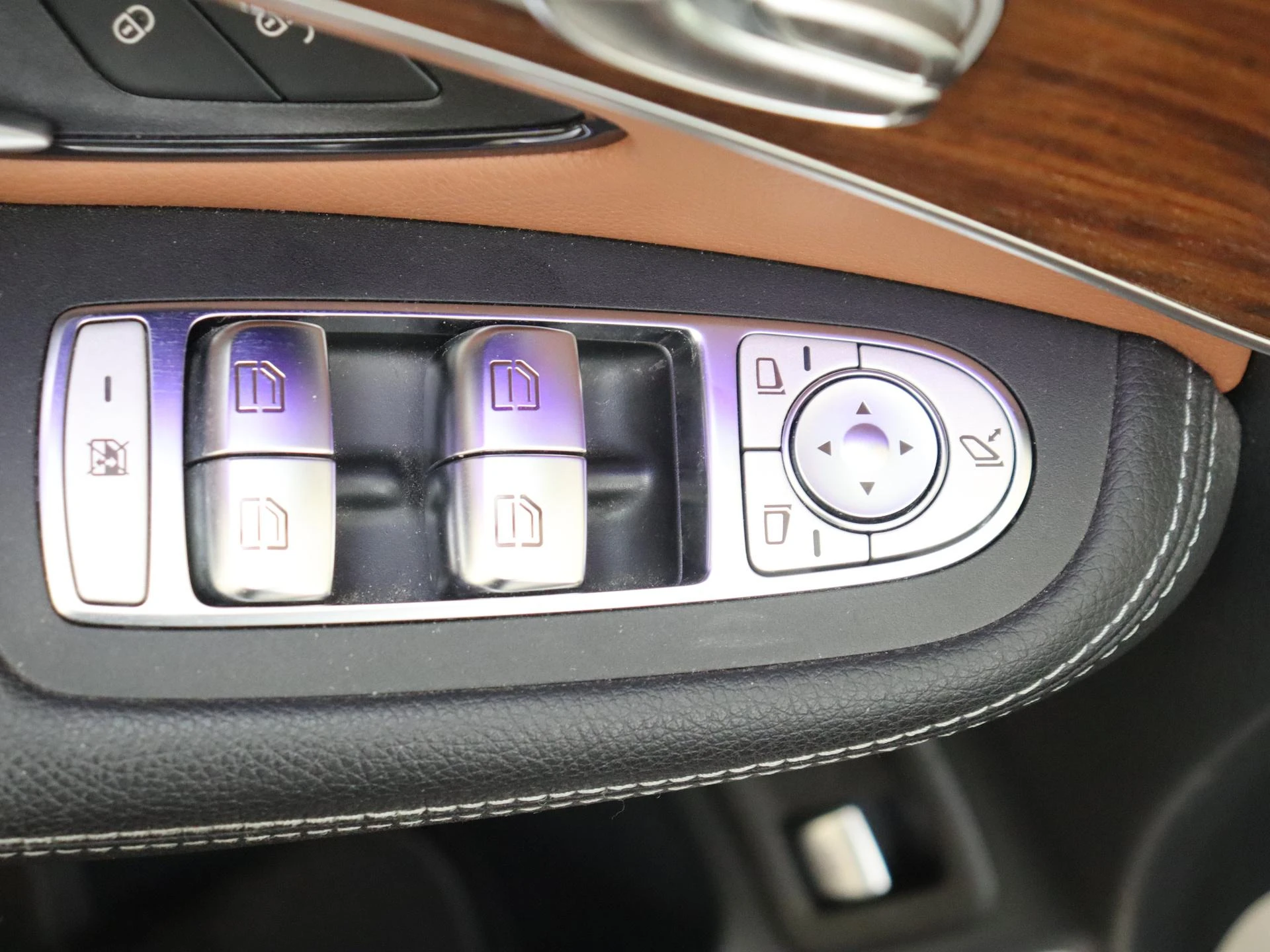 Mercedes-Benz GLC 300e 4MATIC Premium Plus