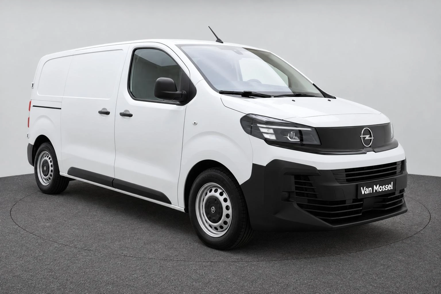 Opel-Vivaro-image-2