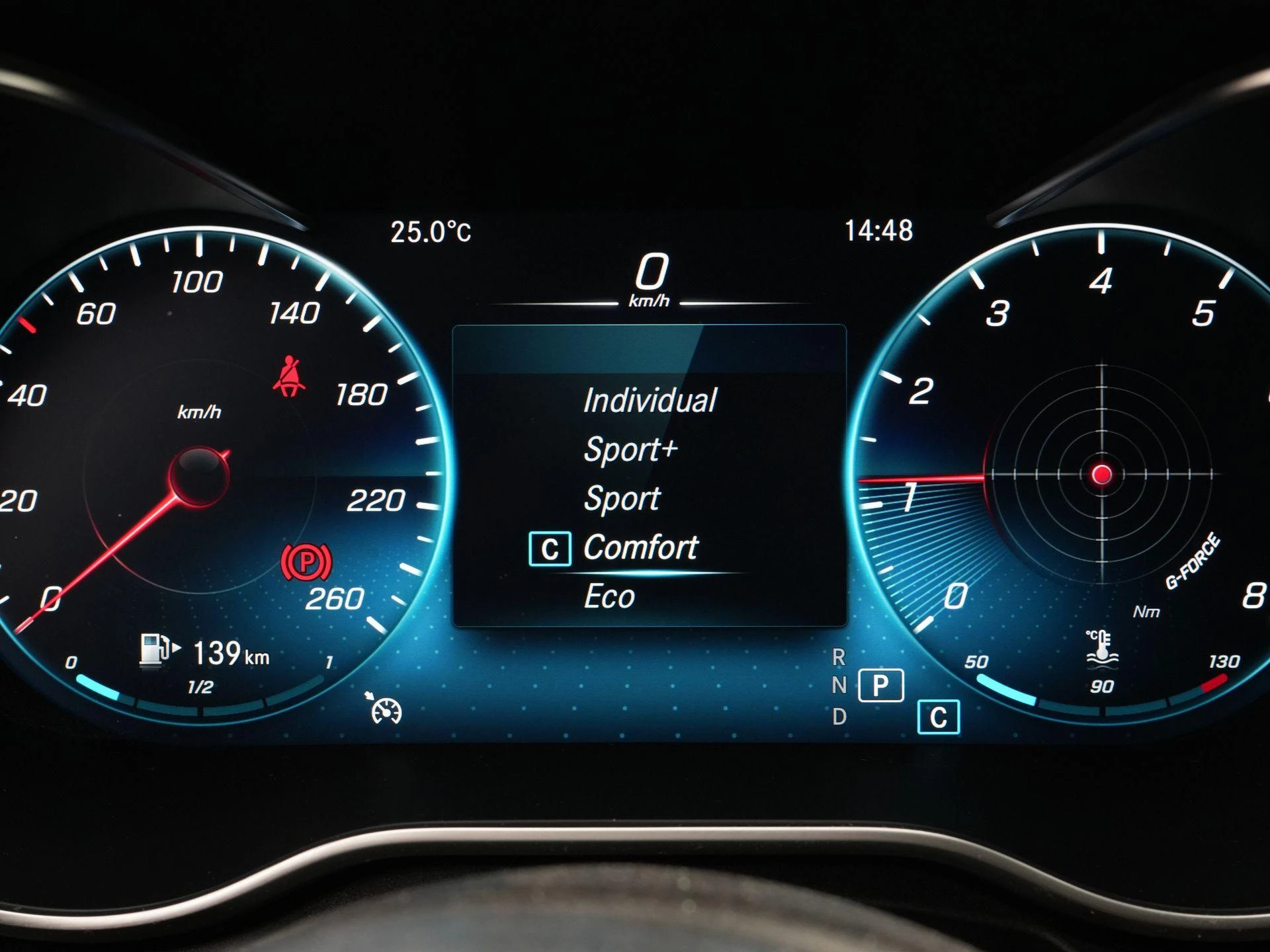 Mercedes-Benz-C-Klasse-image-25