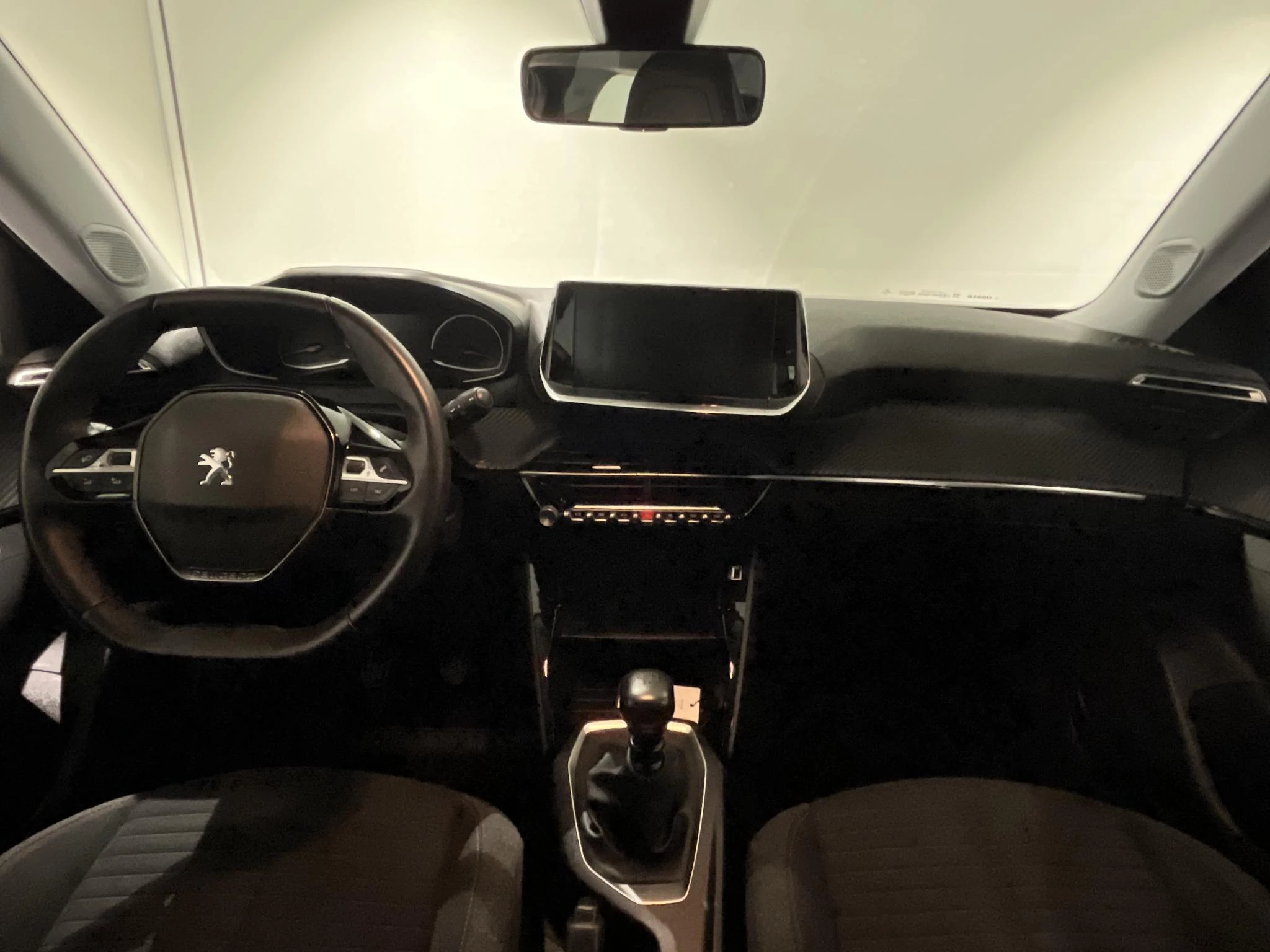 Peugeot-2008-image-13