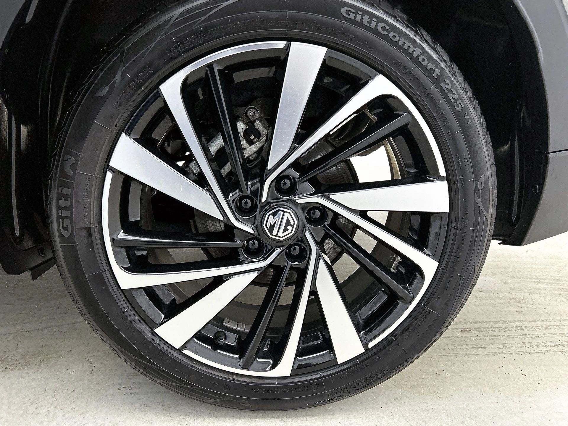 MG-ZS-image-32