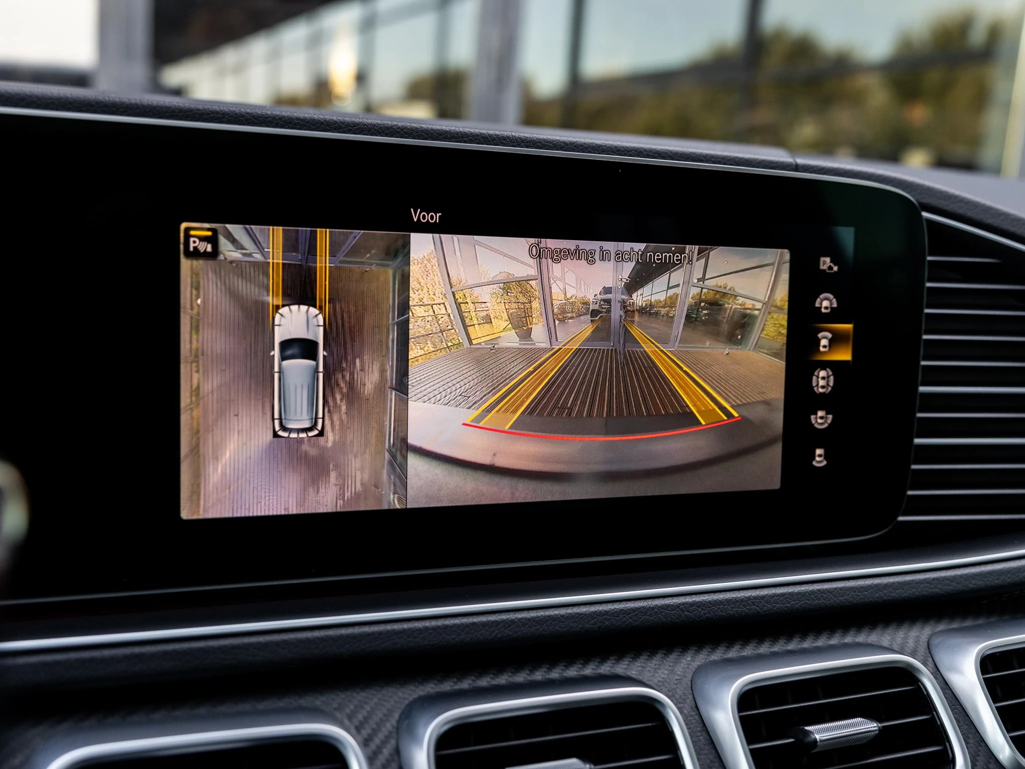 Mercedes-Benz-GLE-image-25