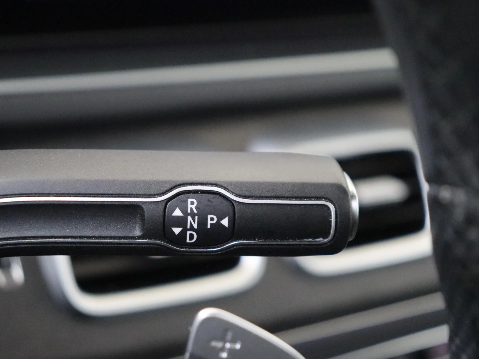 Mercedes-Benz-GLE-image-14