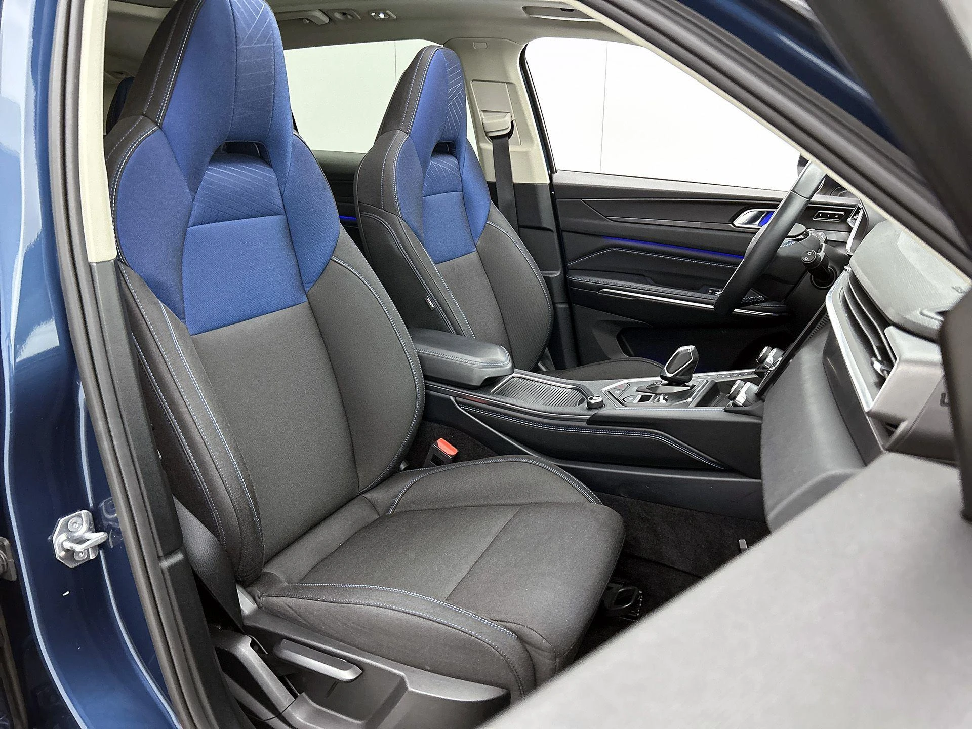 Lynk & Co-01-image-45